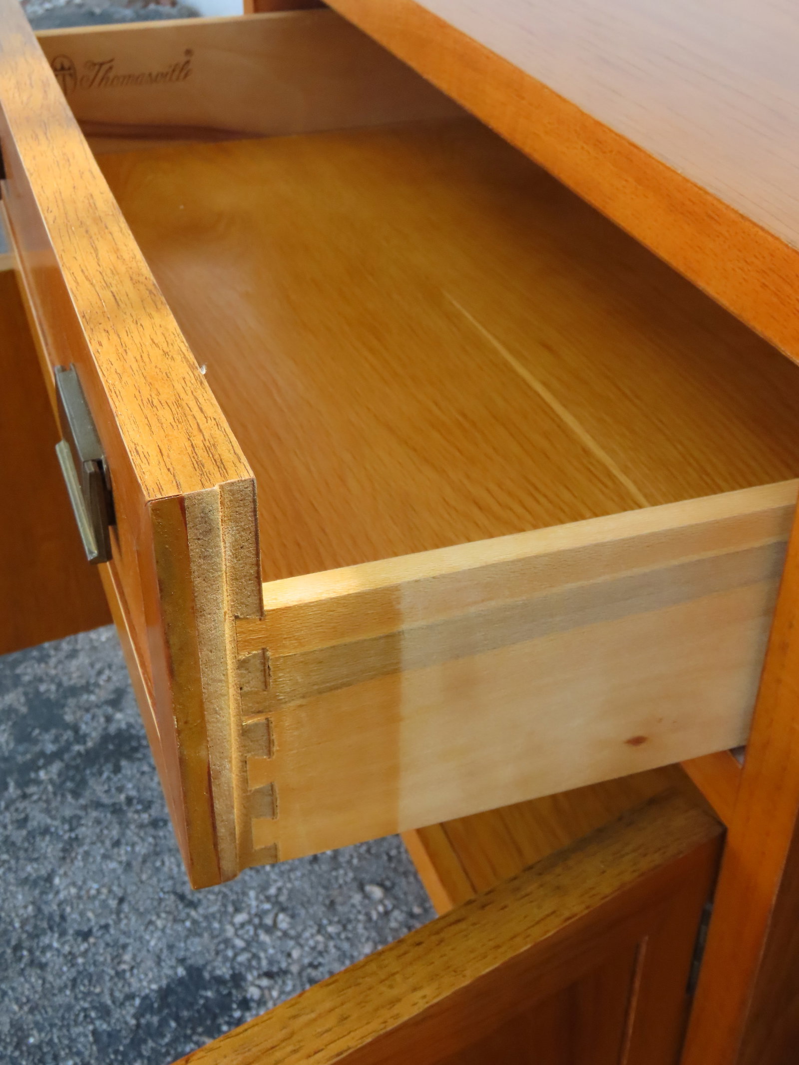 Thomasville Hollywood Regency Nightstands End Bedside Tables a Pair 6355 - 6