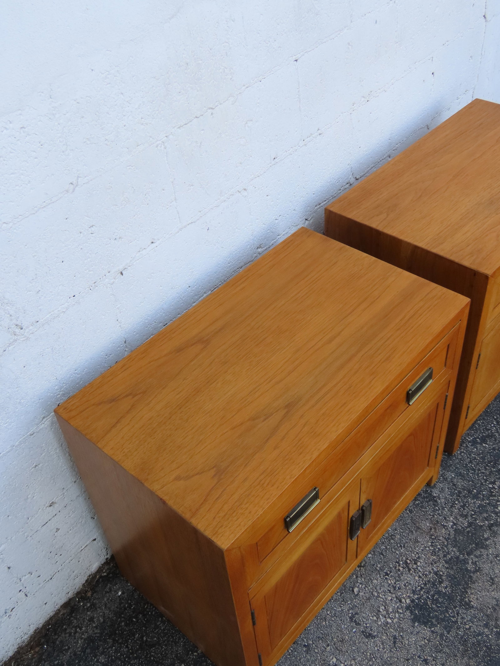 Thomasville Hollywood Regency Nightstands End Bedside Tables a Pair 6355 - 8