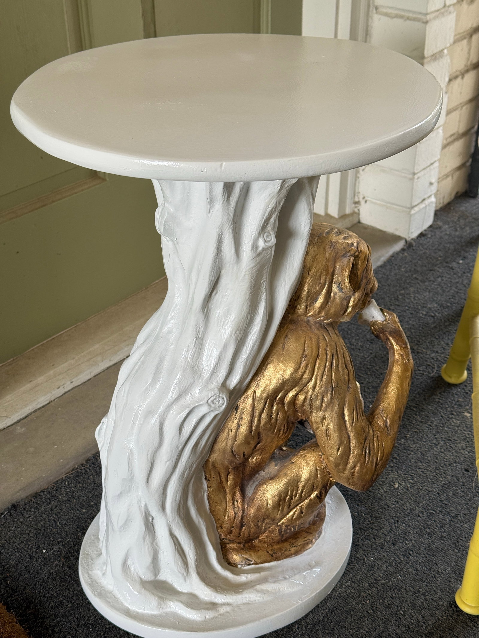 Late 20th Century Palm Beach Regency White Lacquered Parcel Gilt Monkey Side Table - Newly Painted - 10