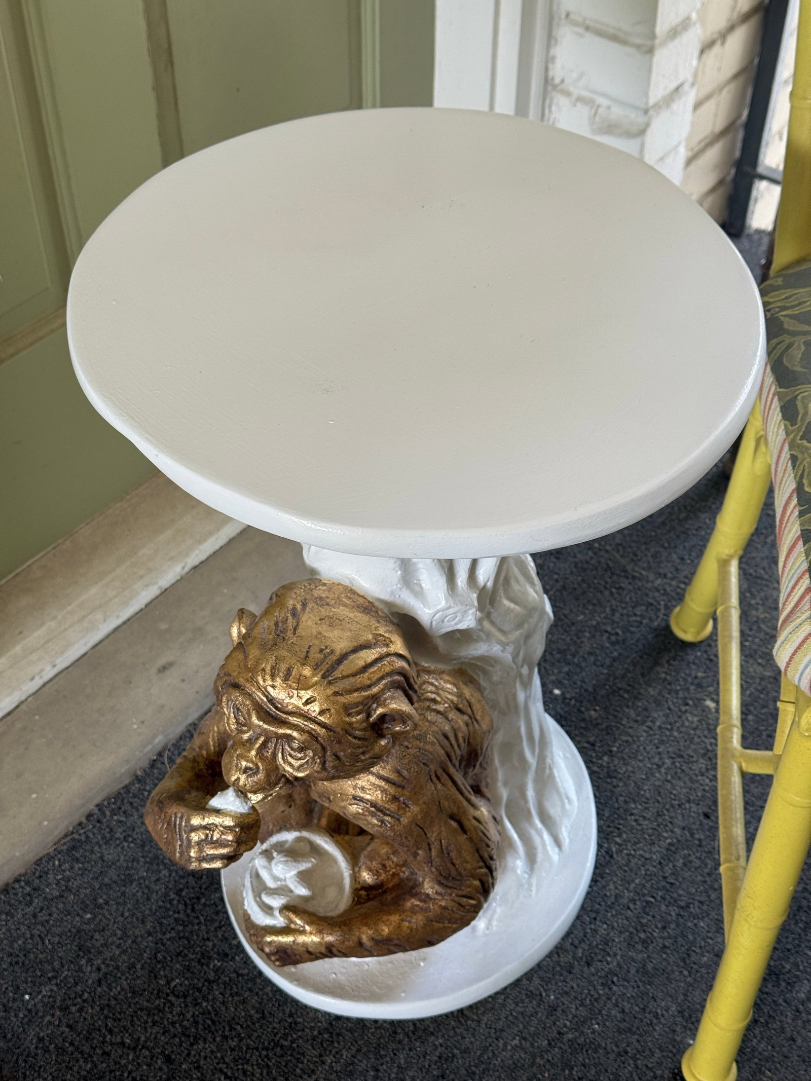 Late 20th Century Palm Beach Regency White Lacquered Parcel Gilt Monkey Side Table - Newly Painted - 7
