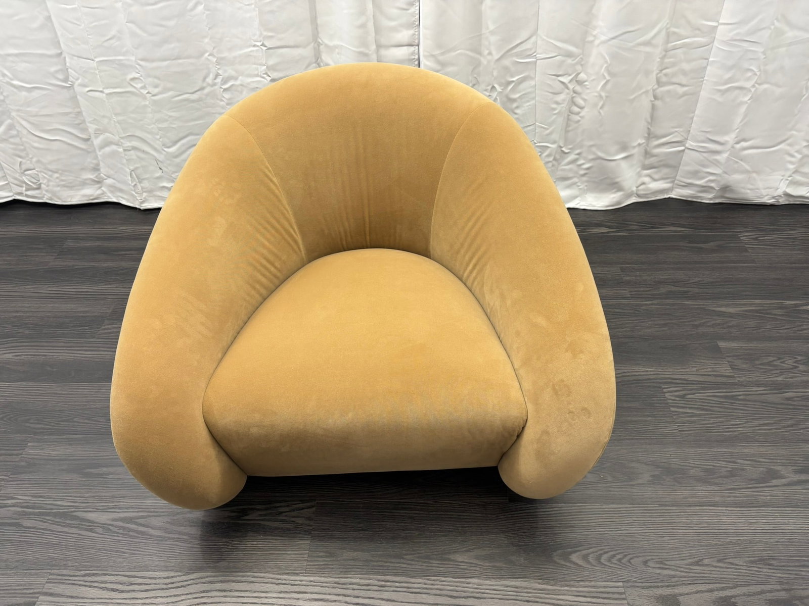 Rh Reyna Swivel Chair - 17
