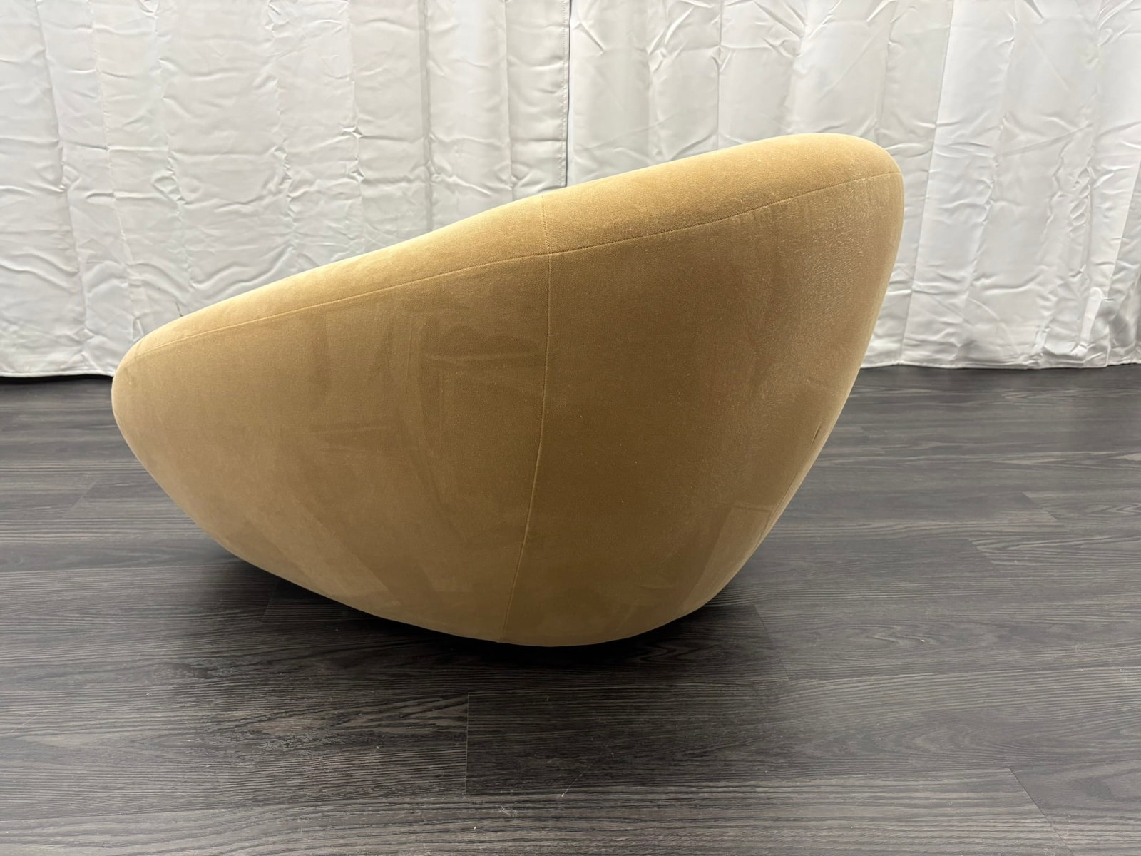 Rh Reyna Swivel Chair - 5