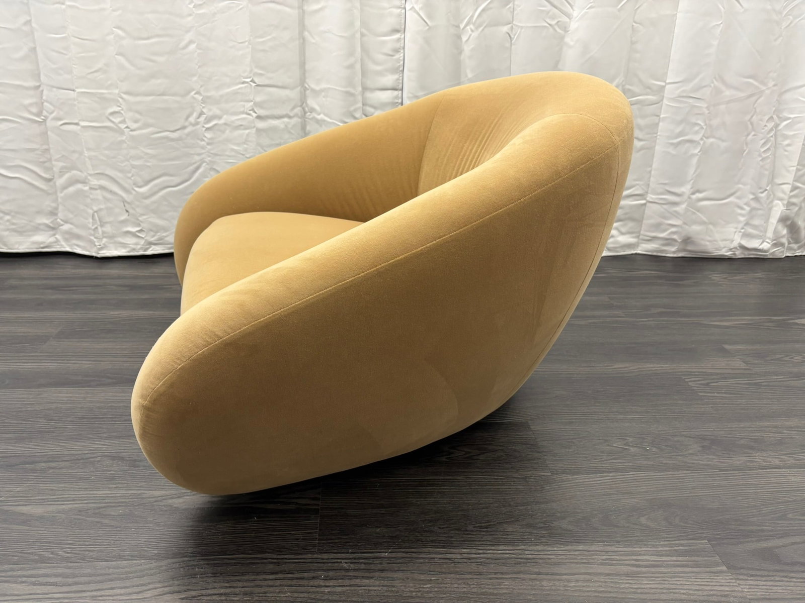 Rh Reyna Swivel Chair - 8