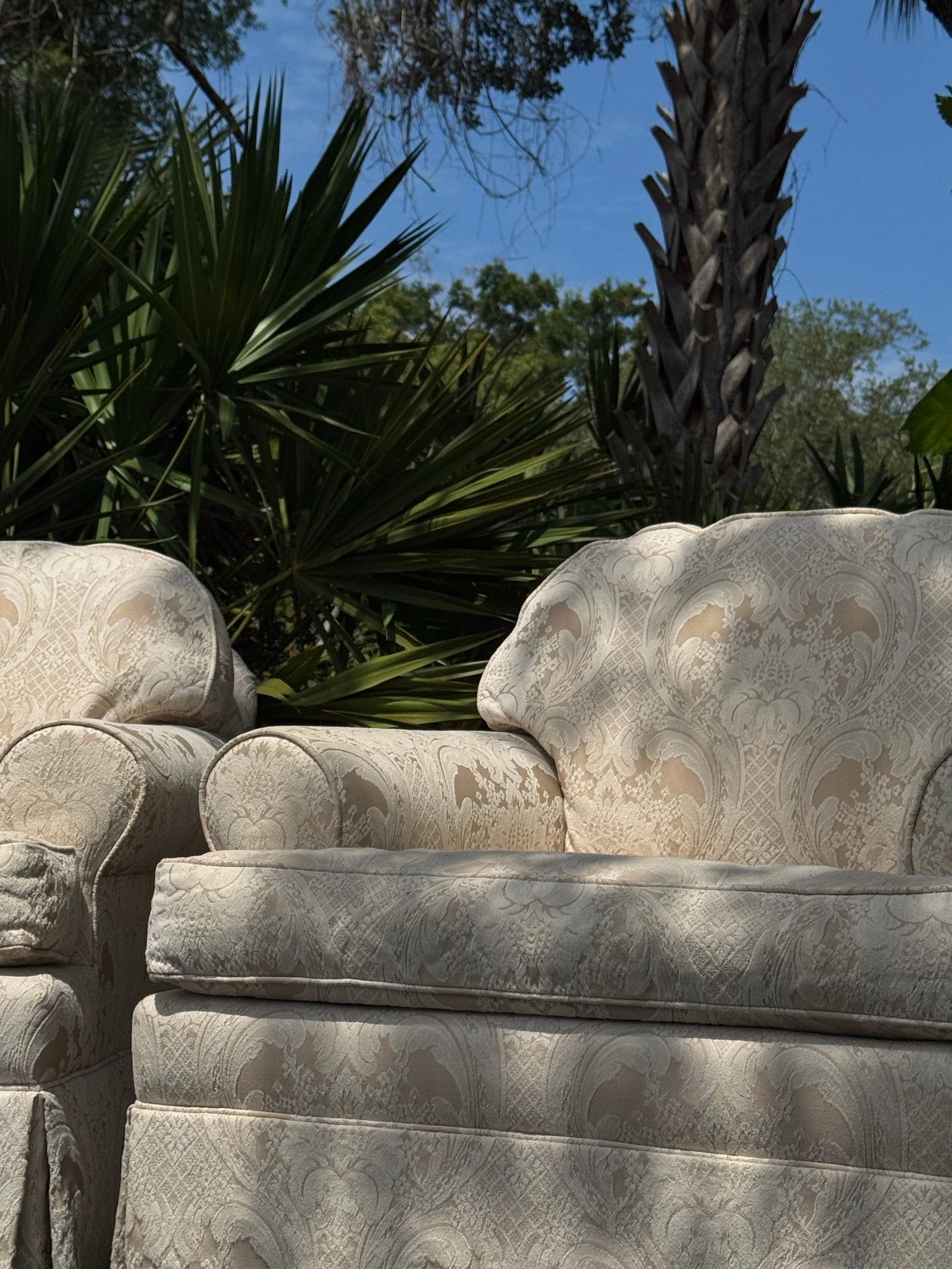 Pair of Vintage Ethan Allen White Damask Upholstered Accent Chairs - 6