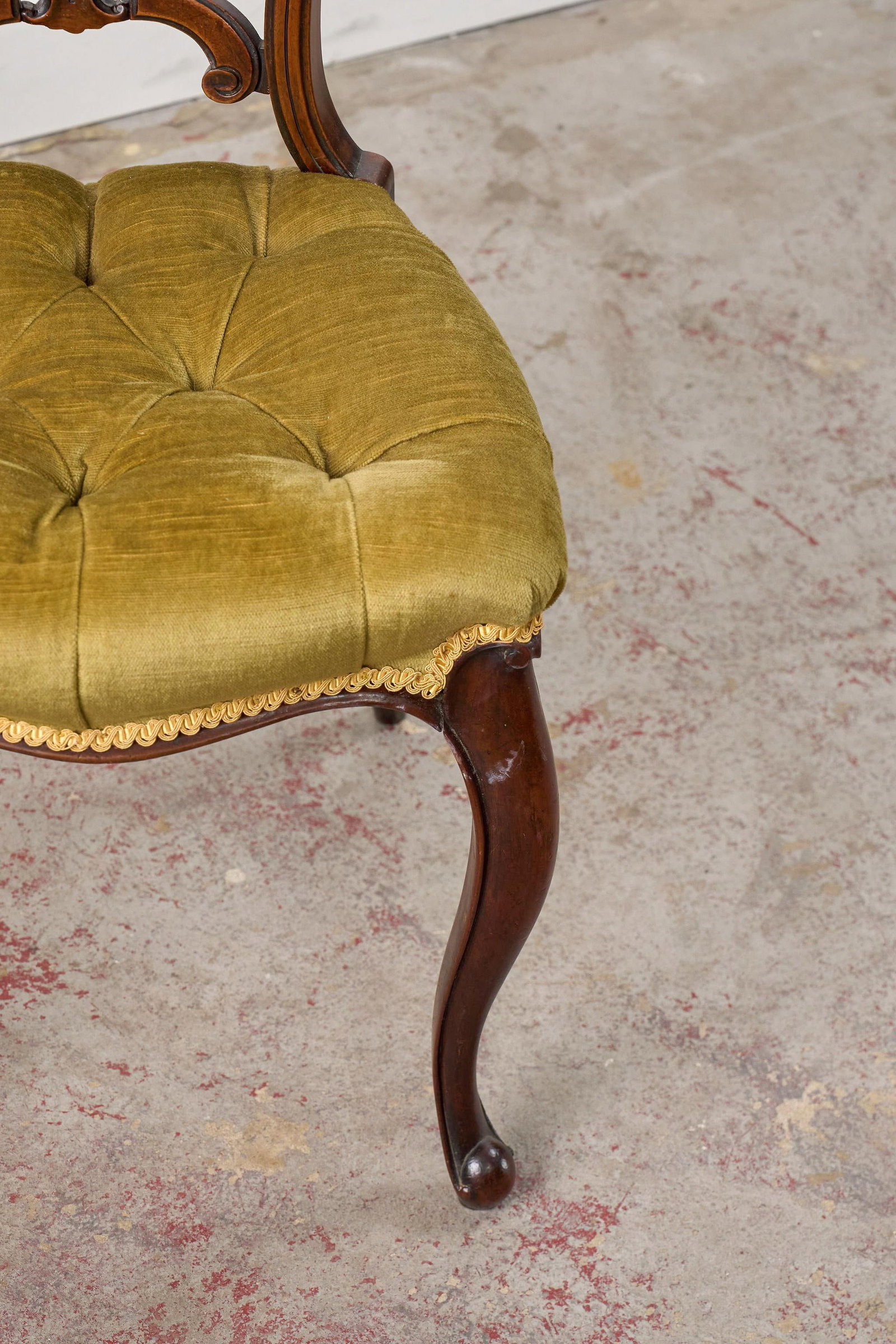 Pair of Antique Carved Chairs With Velvet Tufted Upholstered Seats - 10