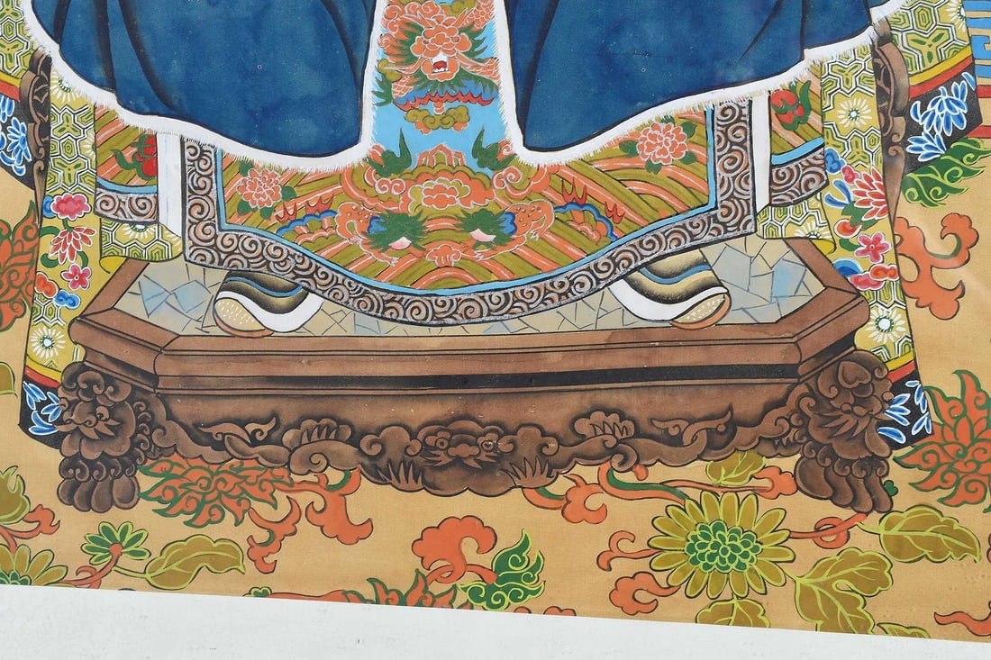 Pair Vintage Chinese Ancestral Painted on Silk Framed Portraits - 8