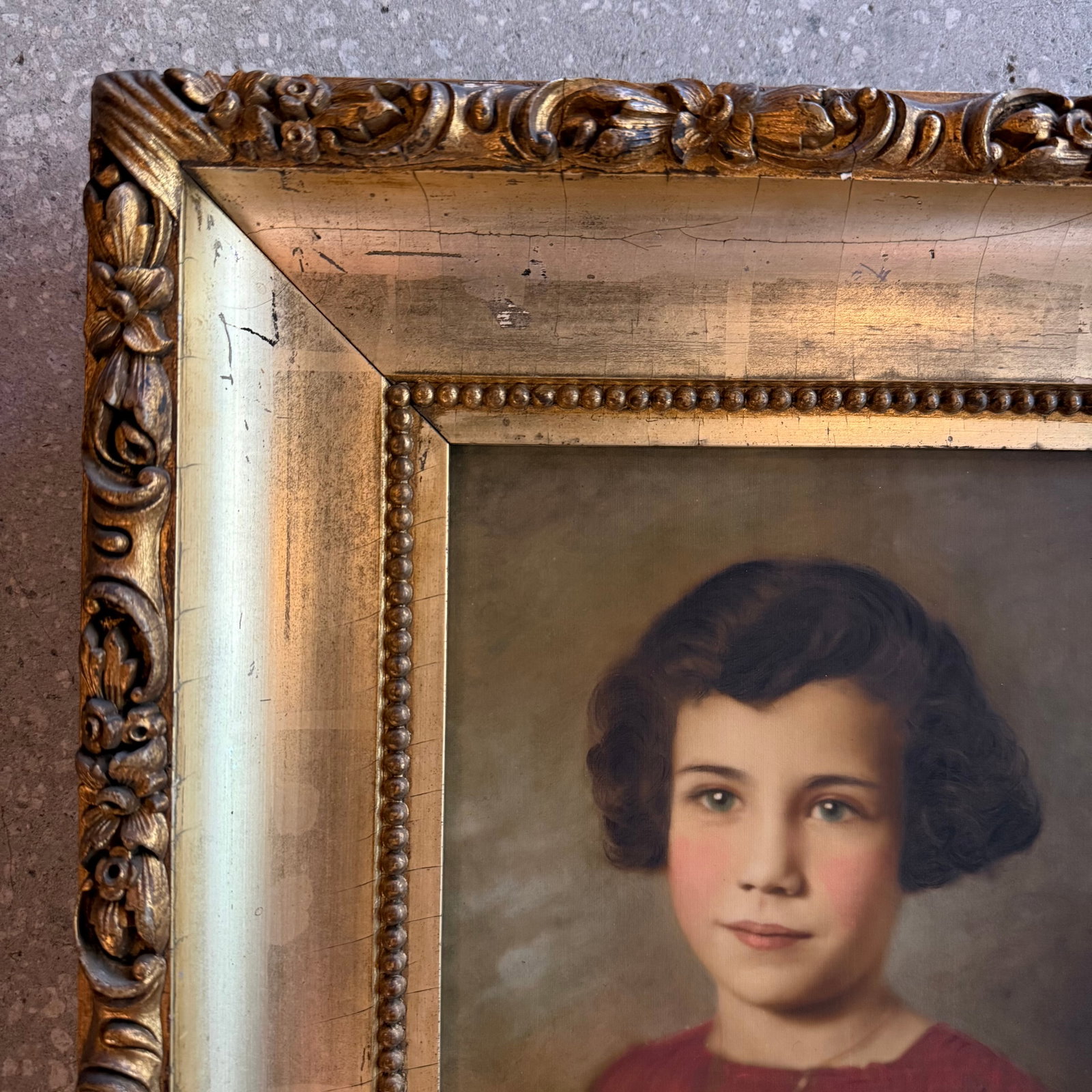 Early 20th Century Gilt Framed Portrait Painting of a Young Girl - 4