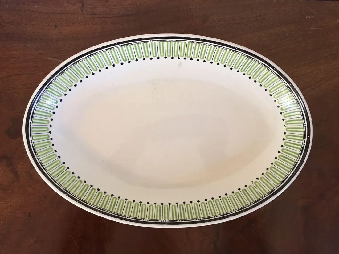 1790 English Wedgwood Creamware Oval Dish, Etruscan Pattern - 2
