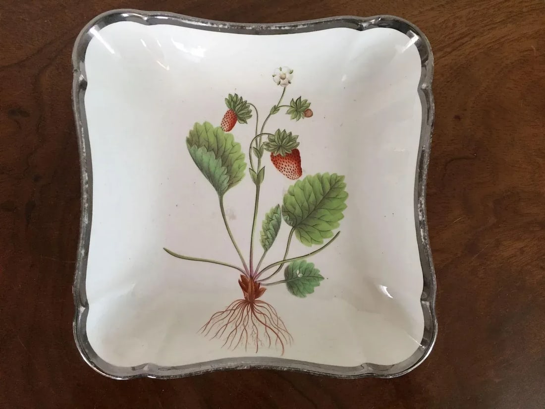 1810 Creamware Pearlware Botanical Square Dish with Hand Painted Strawberry Specimen - 6