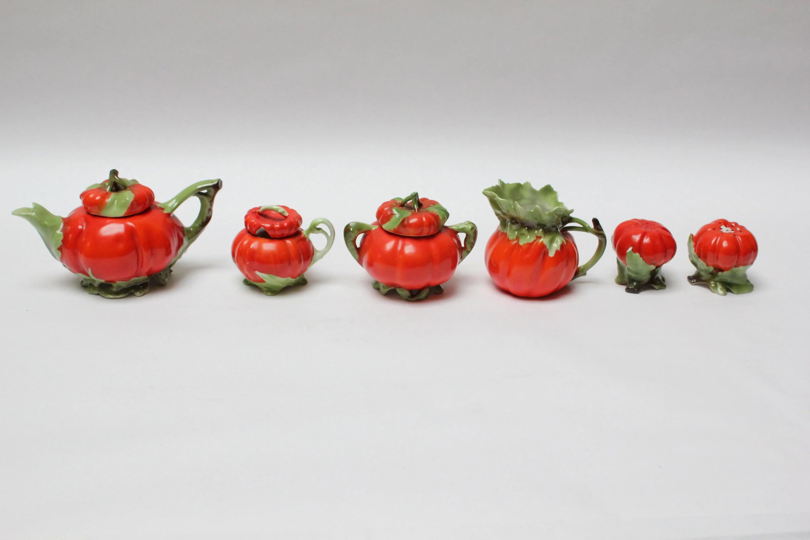 Six-Piece Royal Bayreuth Bavarian Porcelain Figural "Tomato" Tea Set - 2