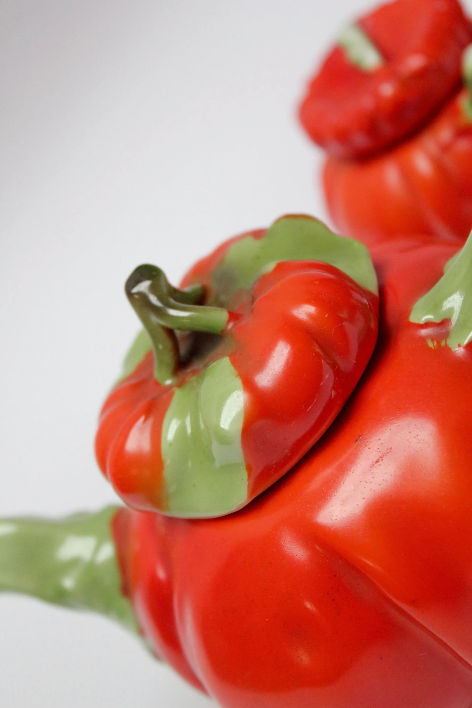 Six-Piece Royal Bayreuth Bavarian Porcelain Figural "Tomato" Tea Set - 8