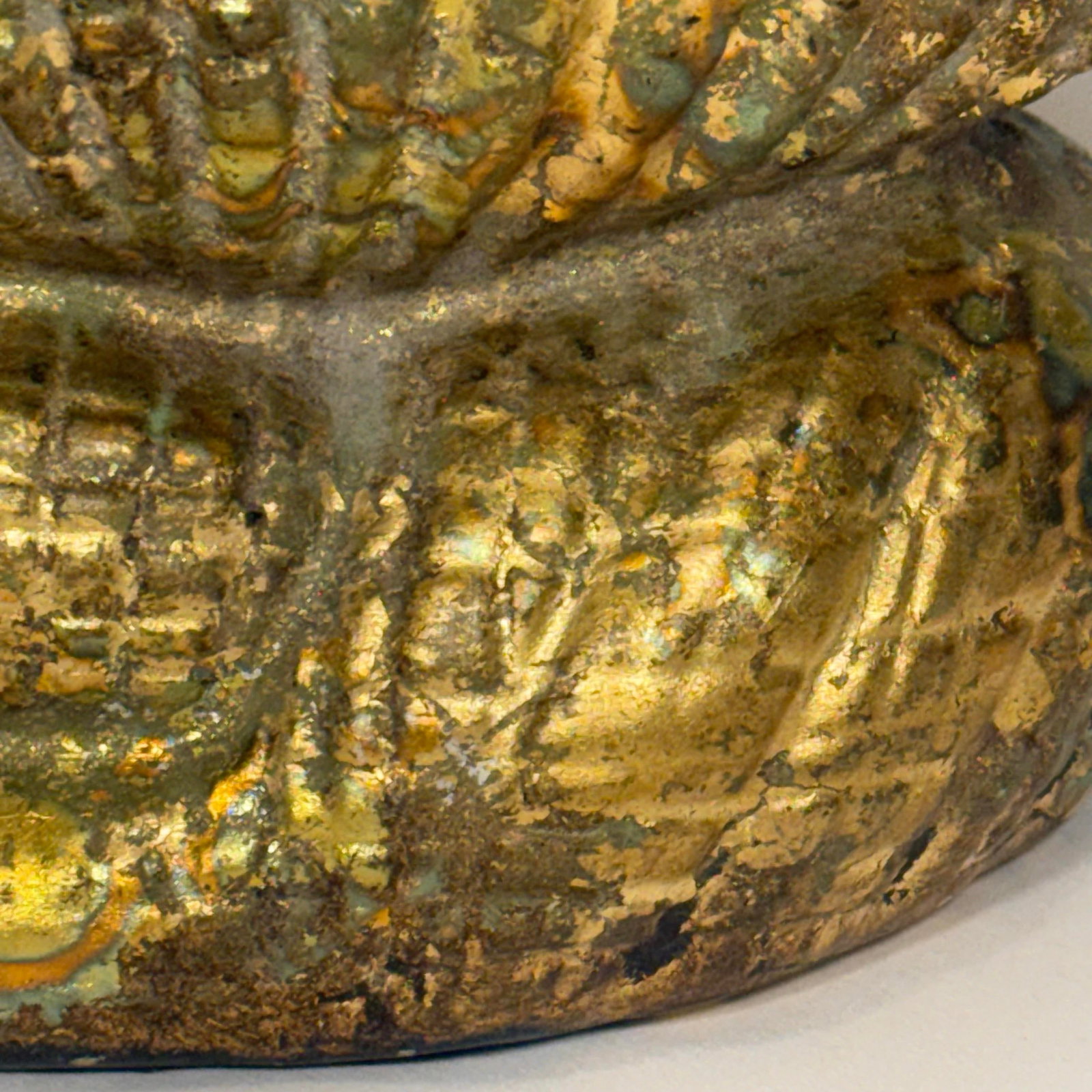 1980s Palm Beach Regency Bespoke Multilayered Gilt Ceramic Shell Vase - 7