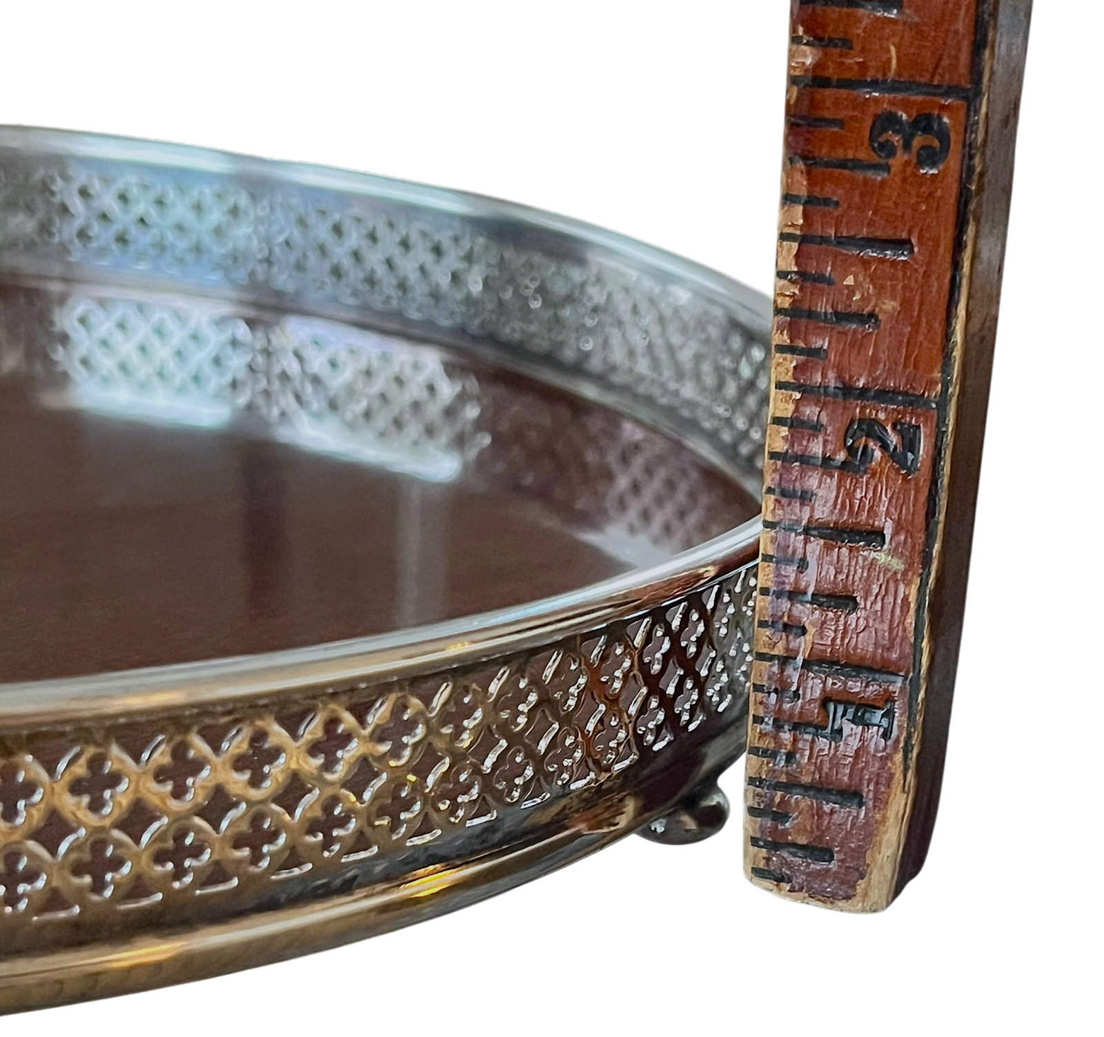 Vintage Silverplate & Mahogany Circular Gallery Tray With Pierced Quatrefoil Edge and Three Ball Fee - 9