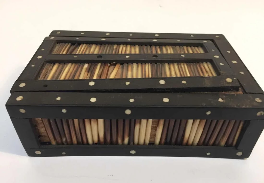 Antique Anglo Indian Box Handcrafted with Porcupine Quills - 10