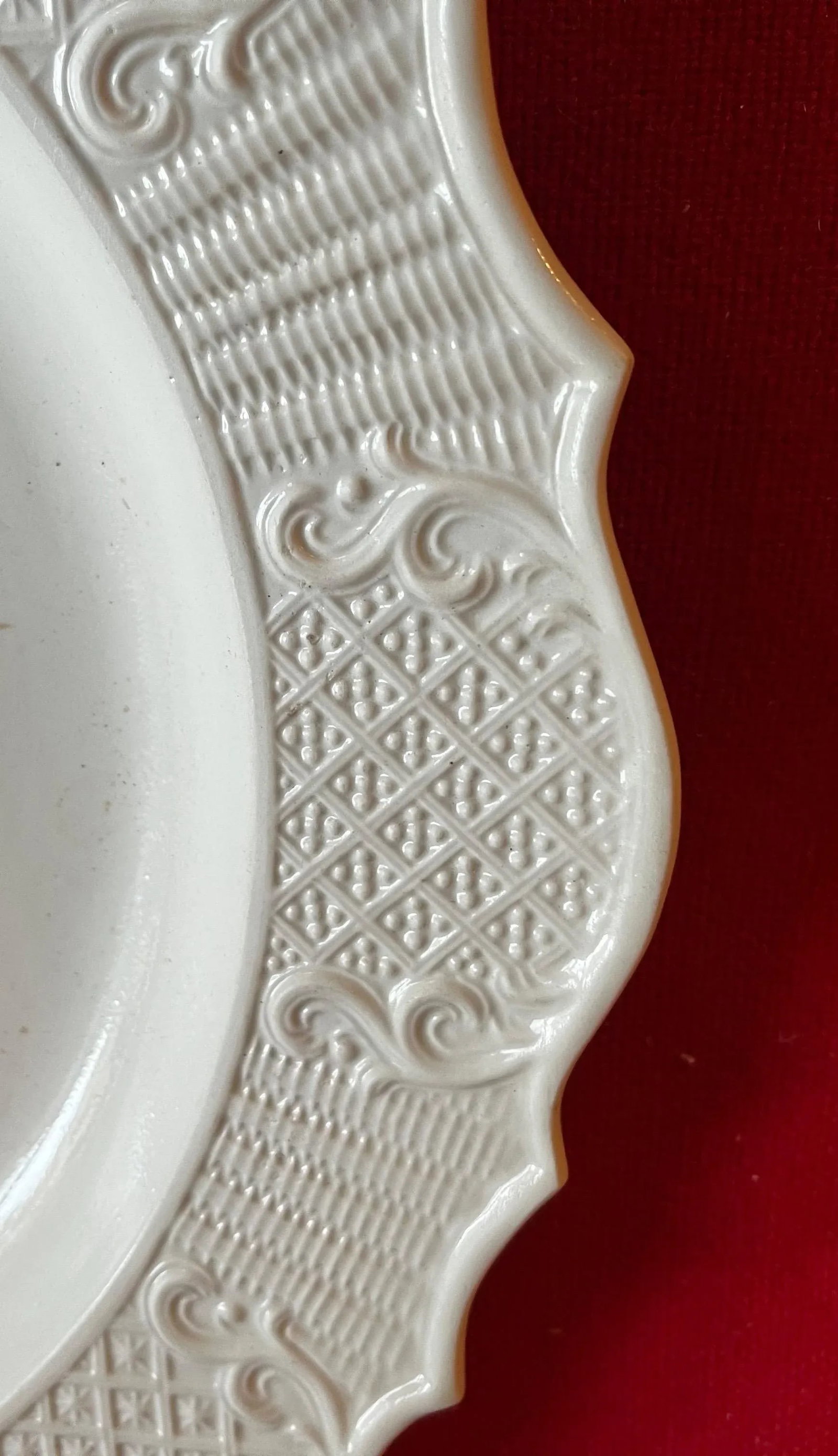 Antique 18th Century English George III Salt Glaze Round Charger Platter or Meat Plate - 2