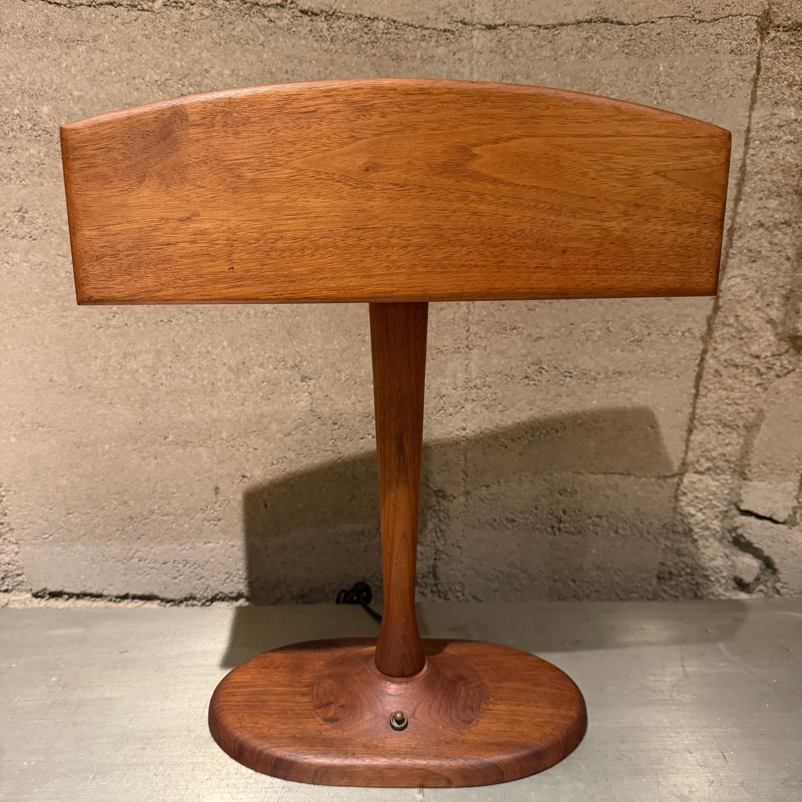 1960s Mid-Century Modern Walnut Desk Lamp With Organic Design - 12
