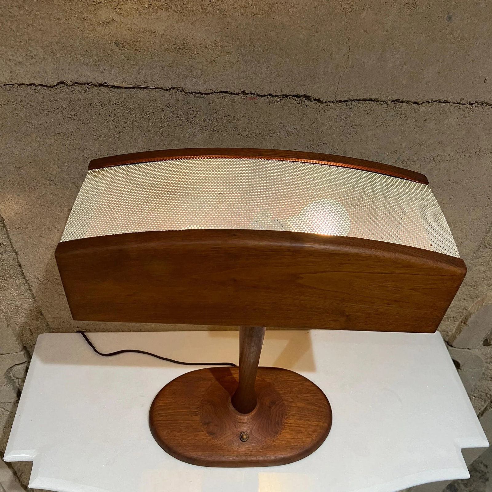 1960s Mid-Century Modern Walnut Desk Lamp With Organic Design - 3