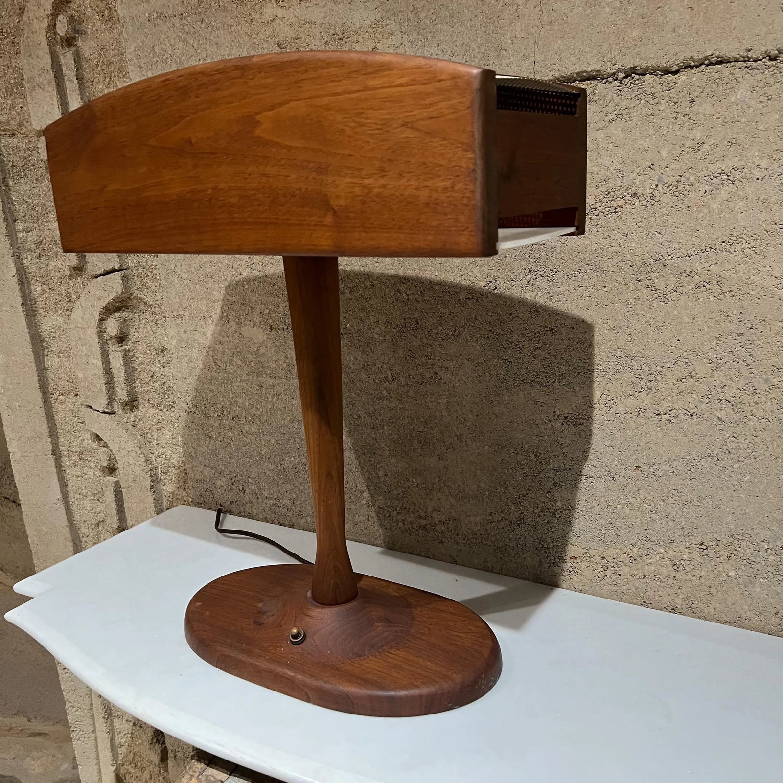 1960s Mid-Century Modern Walnut Desk Lamp With Organic Design - 4