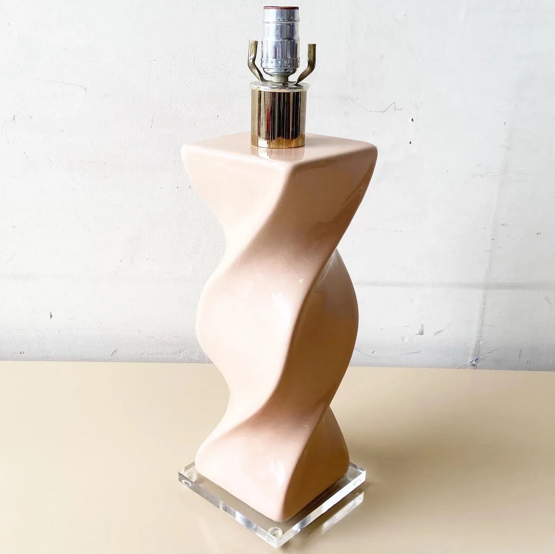 Postmodern Pink Ceramic and Lucite Swirled Table Lamp - 2
