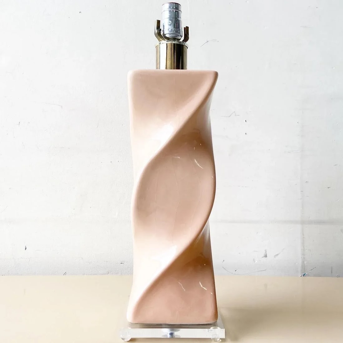 Postmodern Pink Ceramic and Lucite Swirled Table Lamp - 3