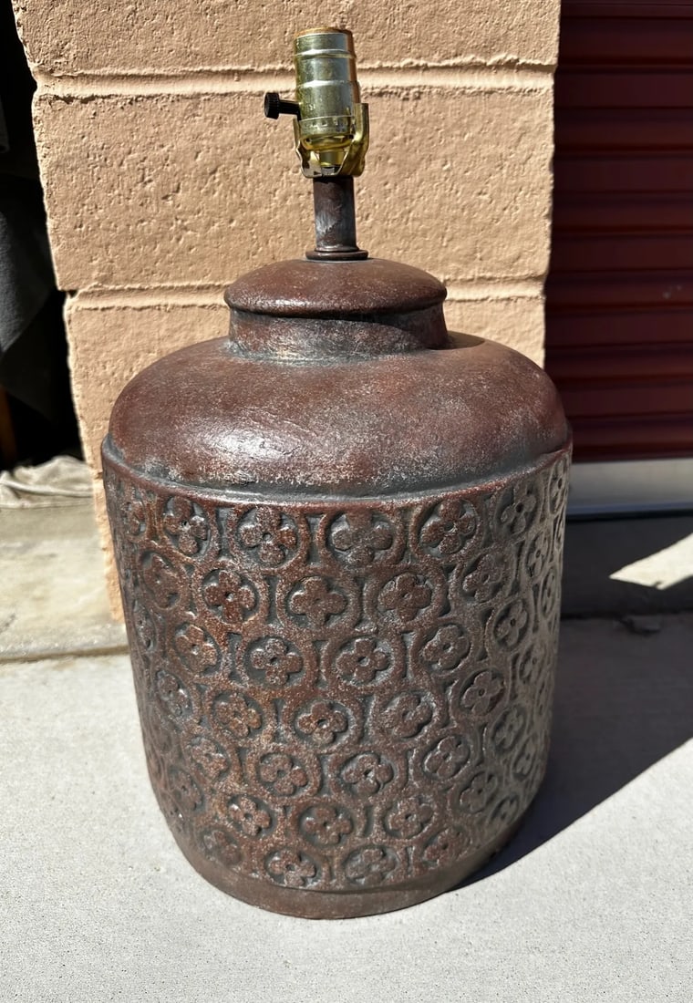 Vintage Postmodern Ceramic Urn Table Lamp - 9