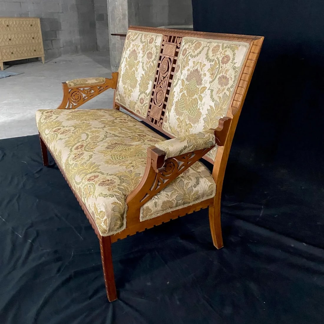 Authentic Rare Eastlake Aesthetic Movement Ornate Carved Walnut Loveseat - 4