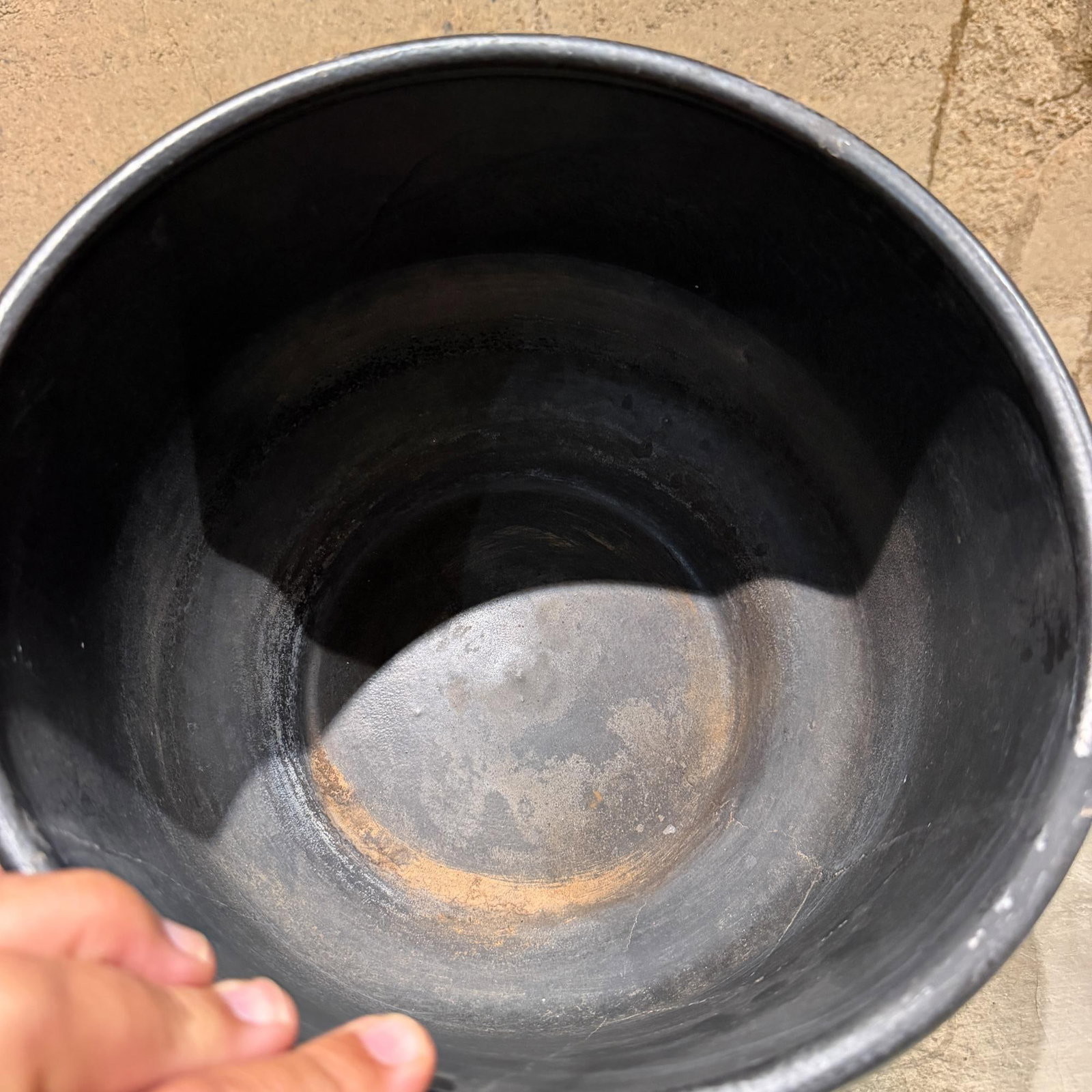 Mid-Century Modern Black Planter by Gainey Pottery, 9.75\" Diameter" - 12
