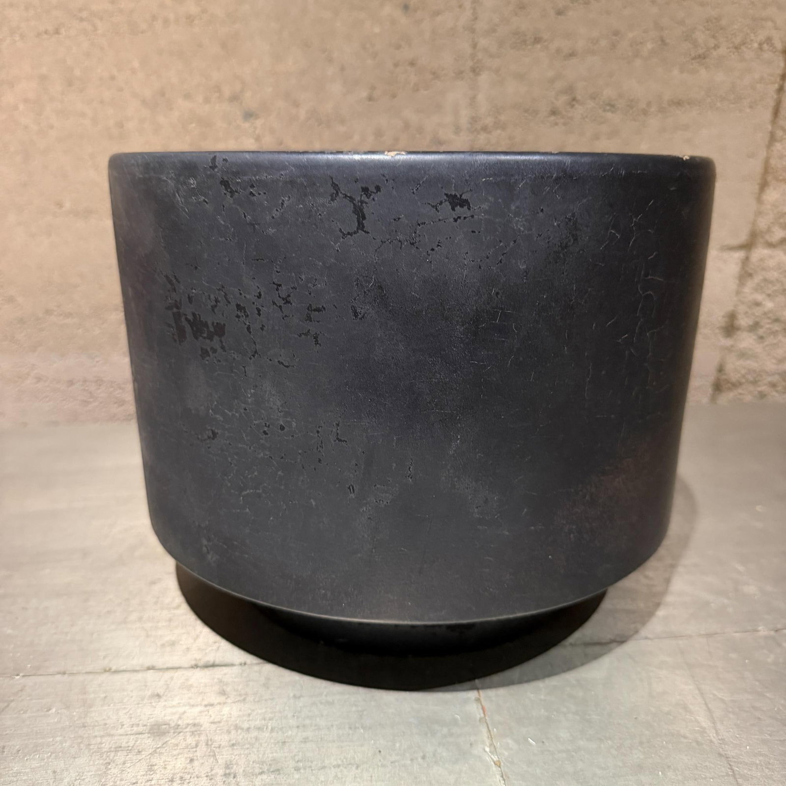 Mid-Century Modern Black Planter by Gainey Pottery, 9.75\" Diameter" - 4