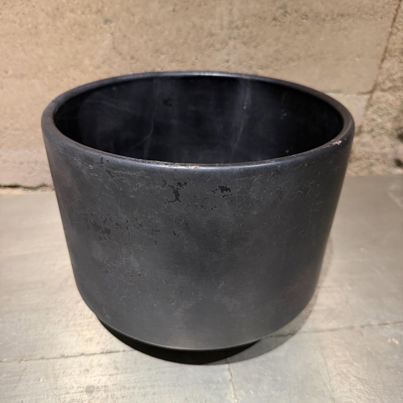Mid-Century Modern Black Planter by Gainey Pottery, 9.75\" Diameter" - 5