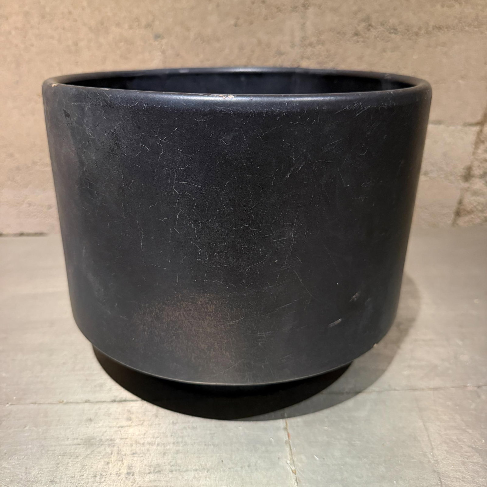 Mid-Century Modern Black Planter by Gainey Pottery, 9.75\" Diameter" - 6