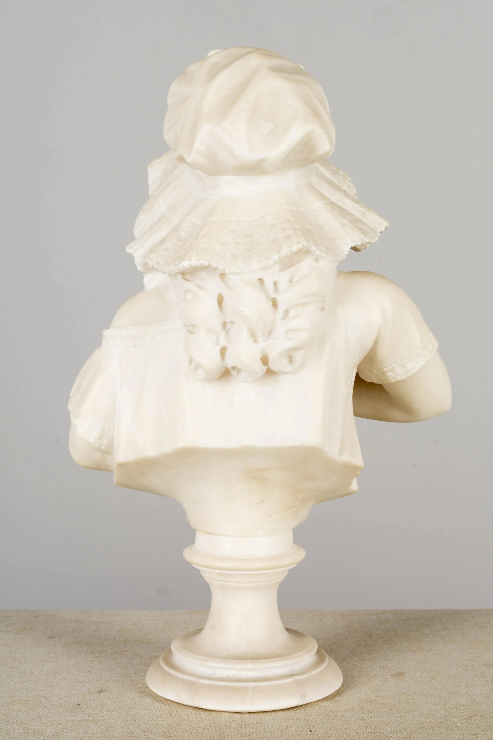 19th Century Pietro Giorgi Sculpture of Girl Peeling an Orange - 6