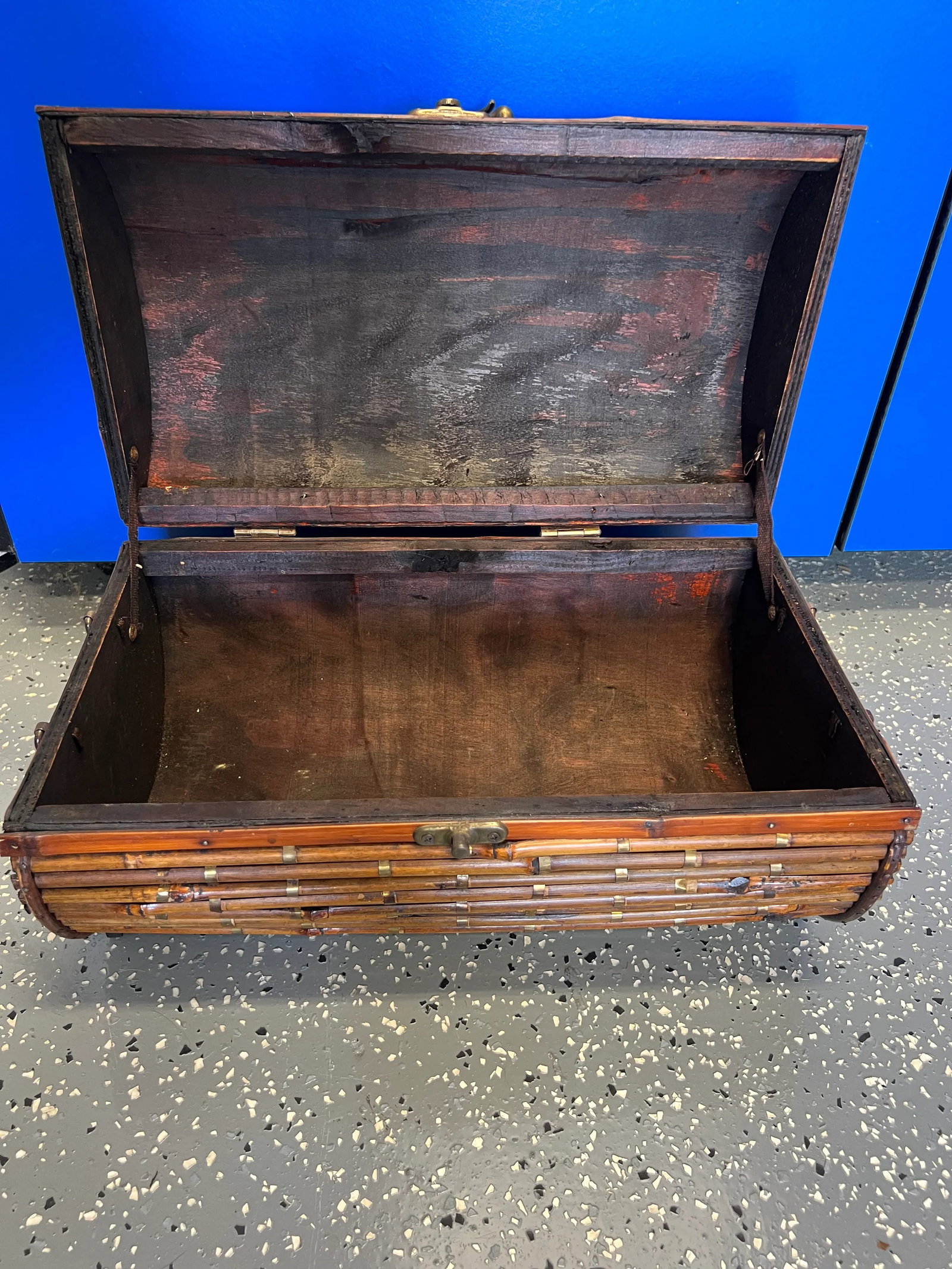 Fantastic Pencil Reed and Brass Decorative Box - 8
