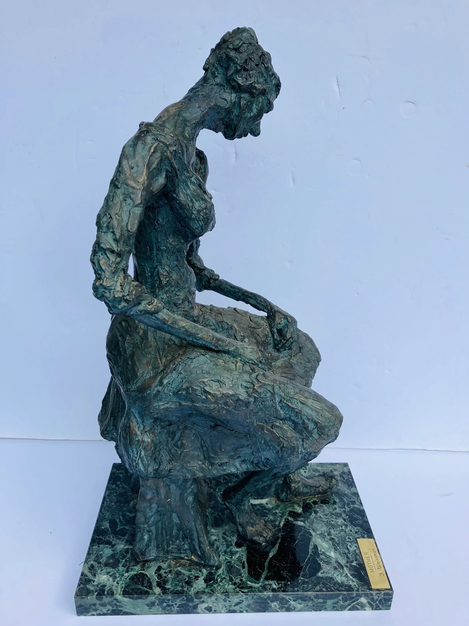 2000s Modernist Figurative Female Sculpture Signed F. Weissman - 10