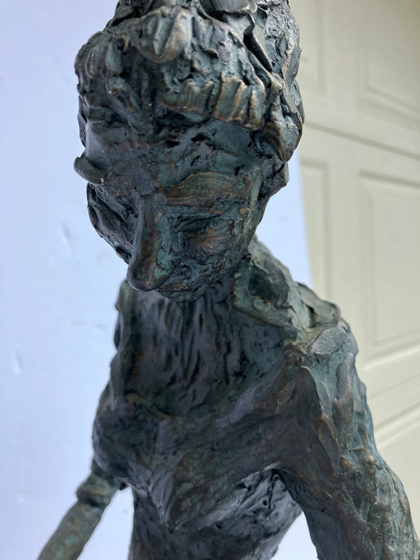 2000s Modernist Figurative Female Sculpture Signed F. Weissman - 9