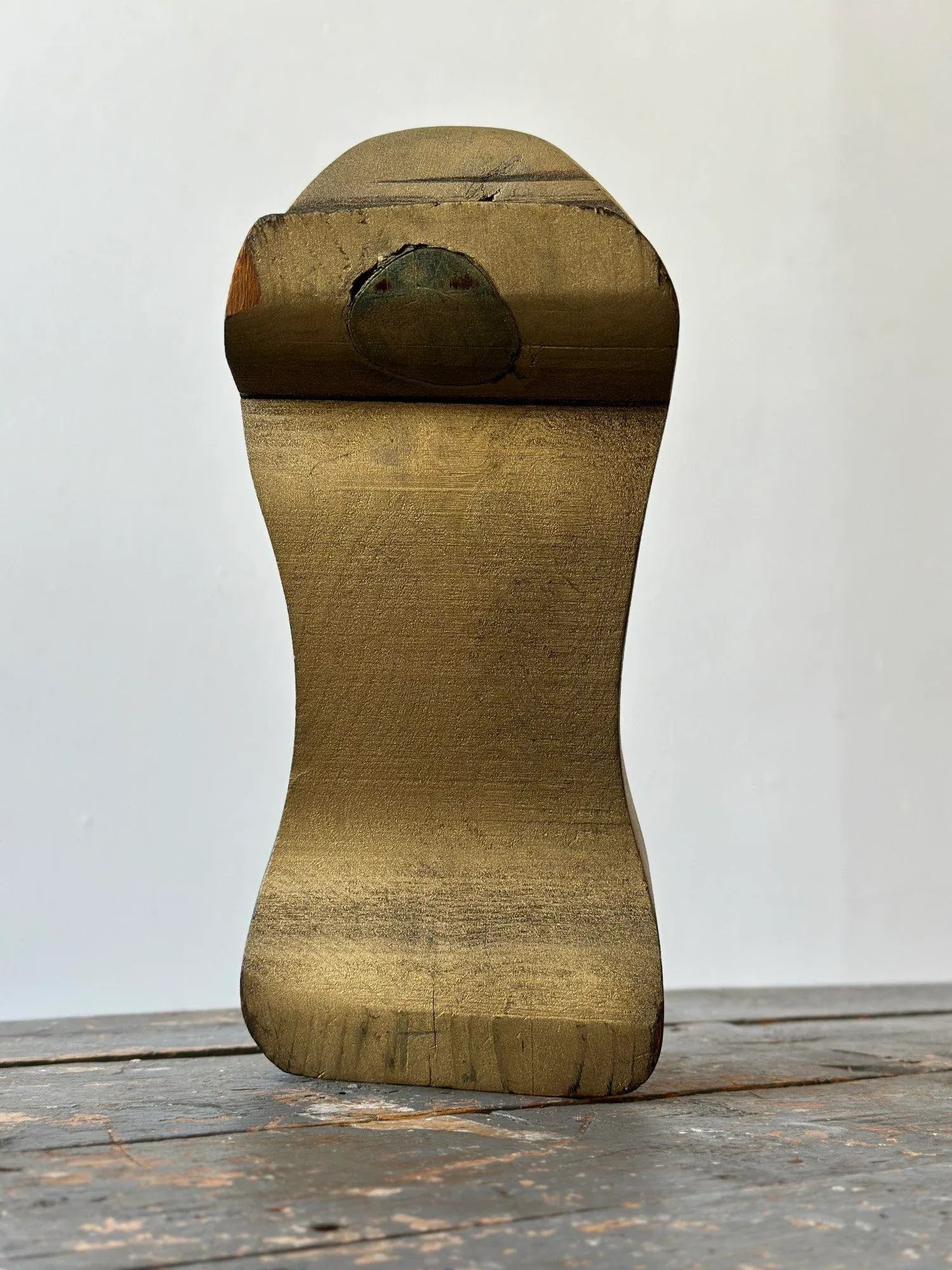 Vintage Gold-Painted Carved Wood Nude in Repose, Circa 1950s - 11