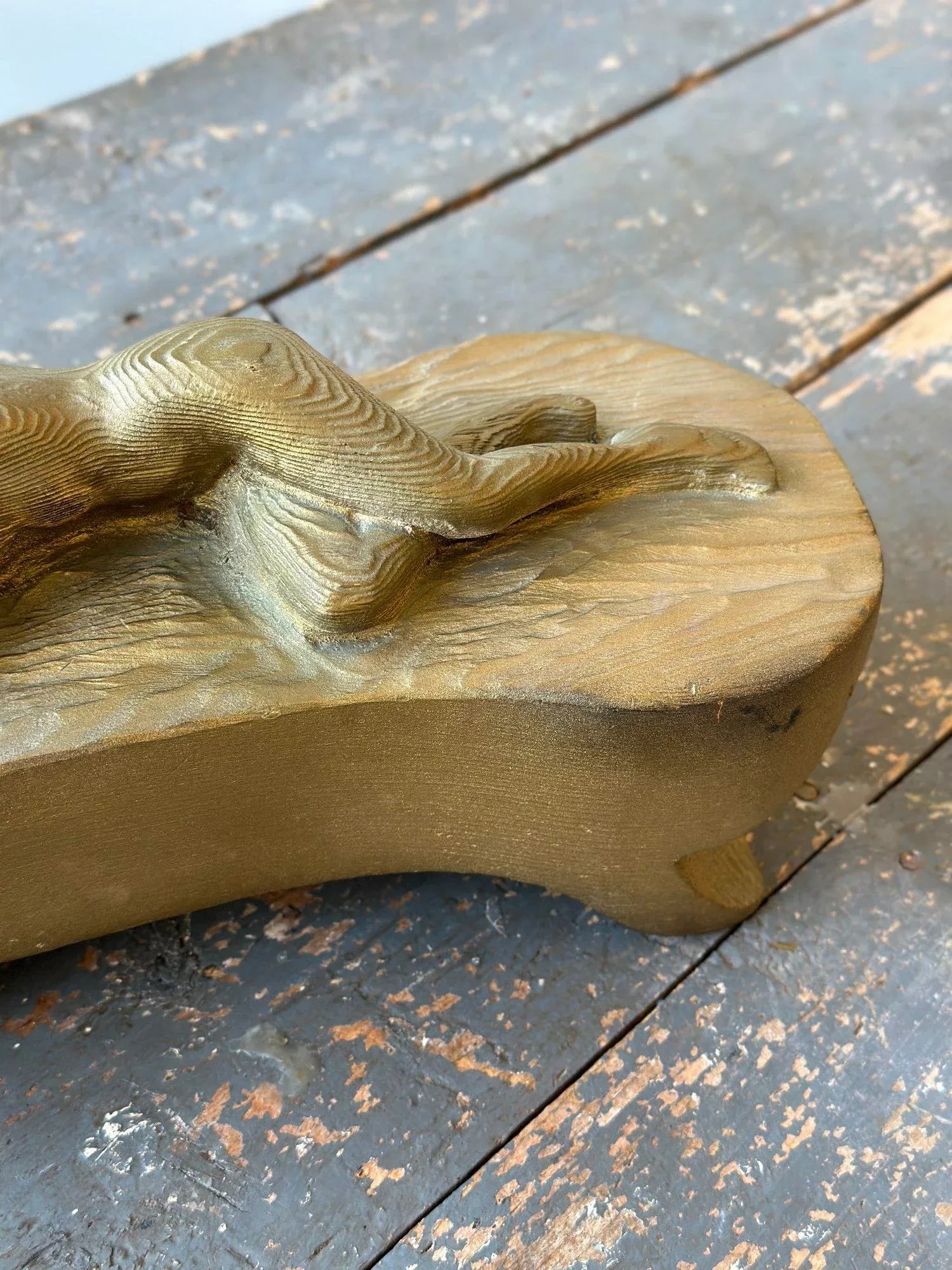 Vintage Gold-Painted Carved Wood Nude in Repose, Circa 1950s - 5