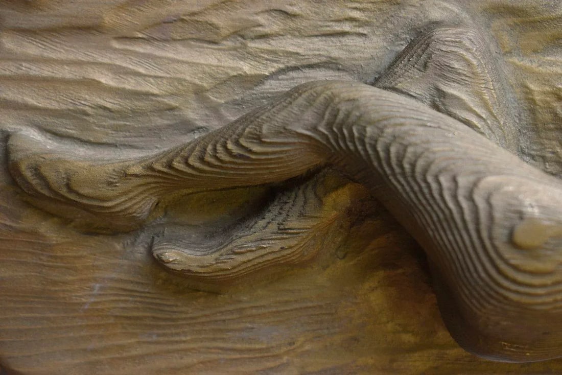 Vintage Gold-Painted Carved Wood Nude in Repose, Circa 1950s - 7