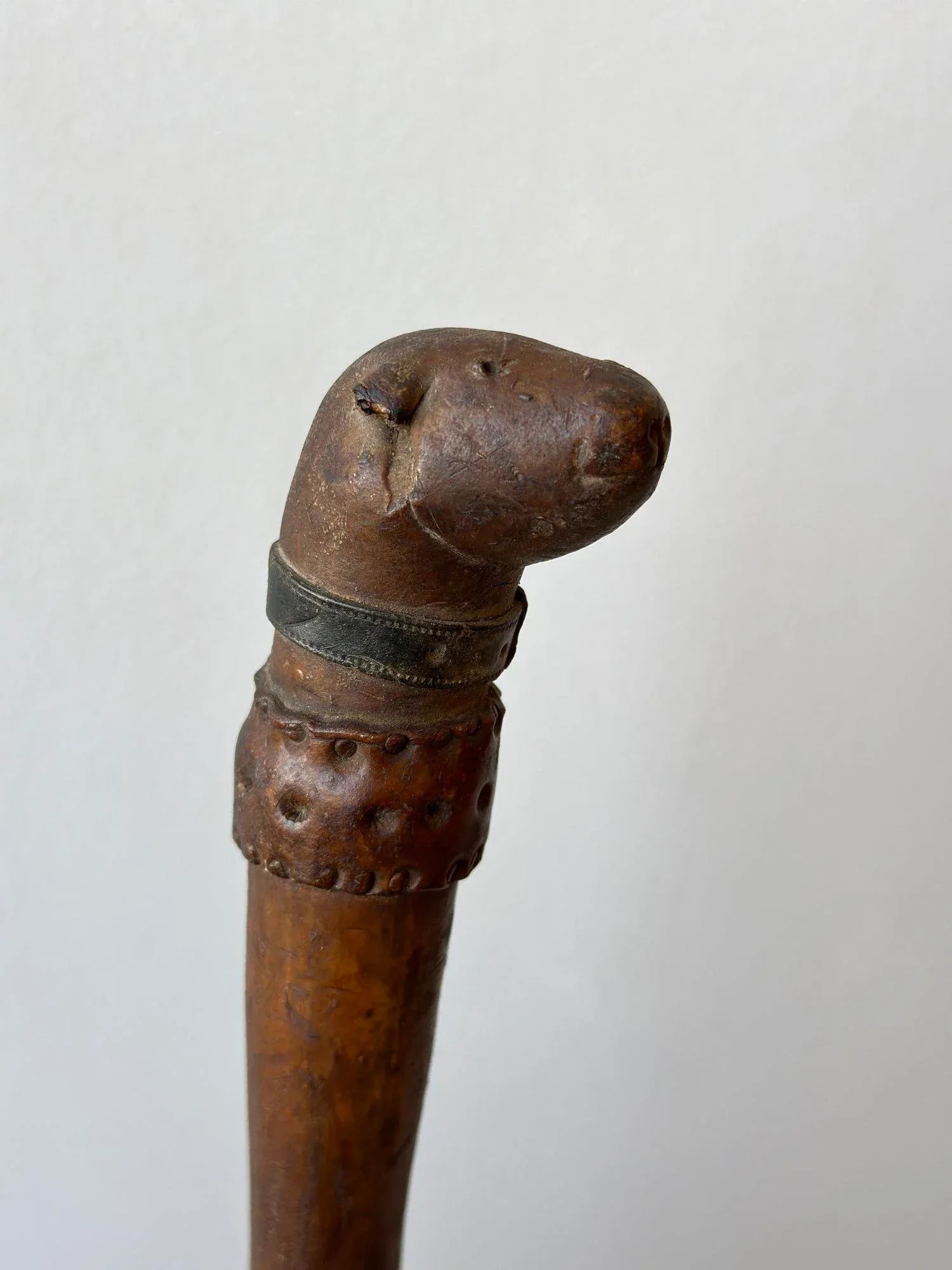 Antique Tooled Pizzle Leather Dog/Seal Riding Crop, Circa 19th Century - 3