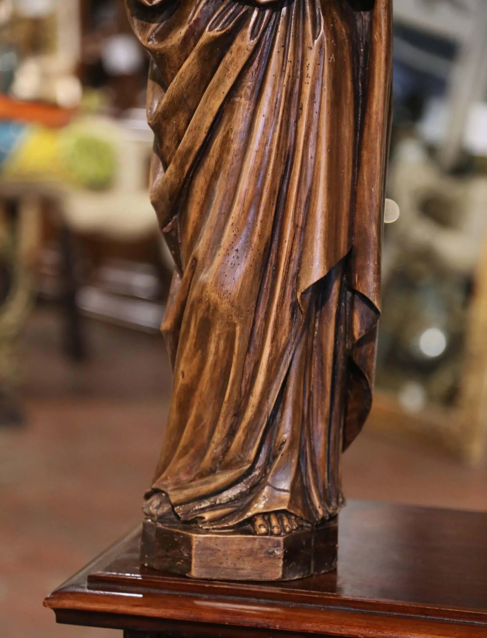 18th Century French Carved Walnut Statue of Jesus Christ - 4
