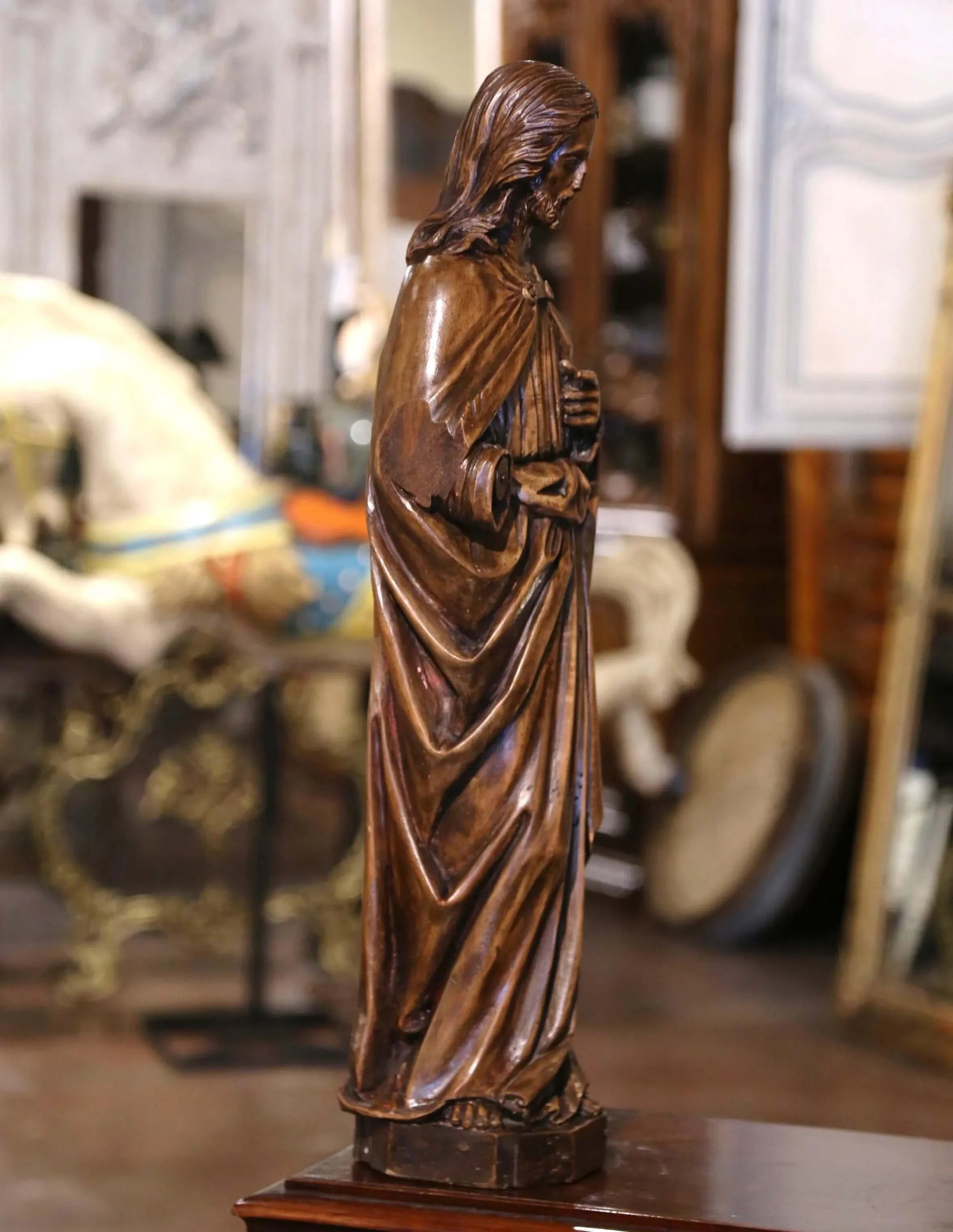 18th Century French Carved Walnut Statue of Jesus Christ - 6