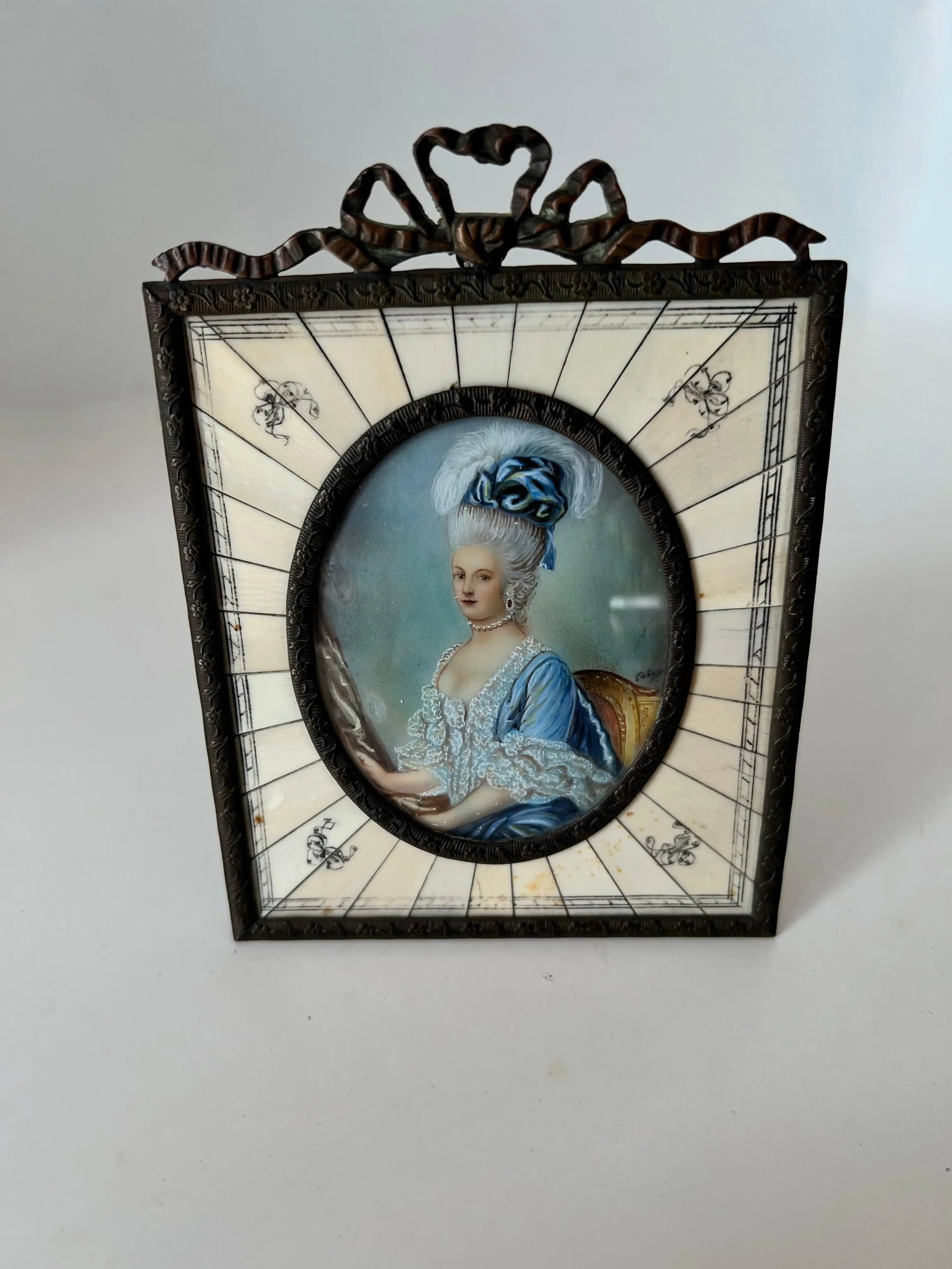 Hand Painted Miniature Portrait of a Lady ca. late 19th C. Bronze and Bone Frame - 6
