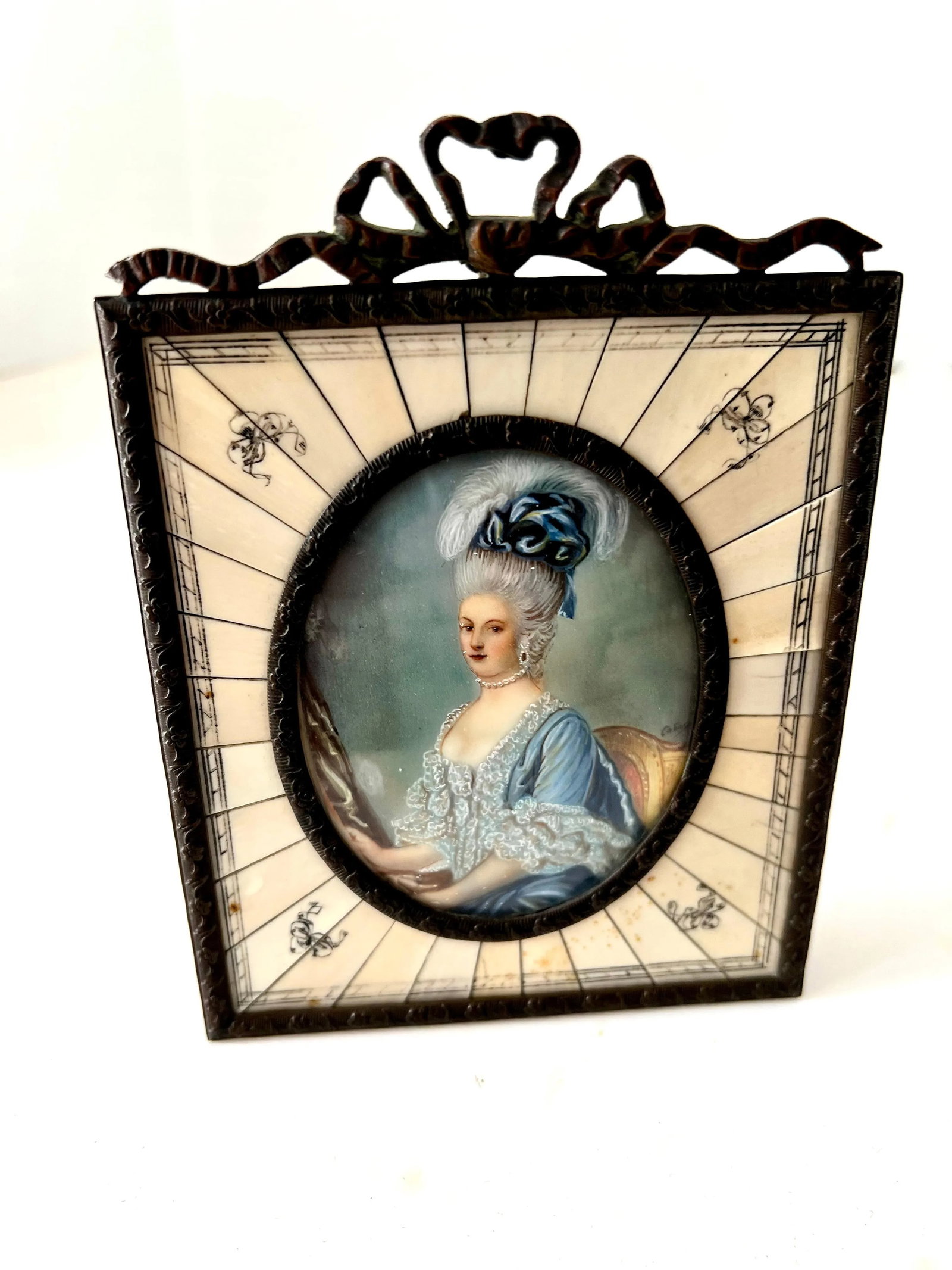 Hand Painted Miniature Portrait of a Lady ca. late 19th C. Bronze and Bone Frame - 9