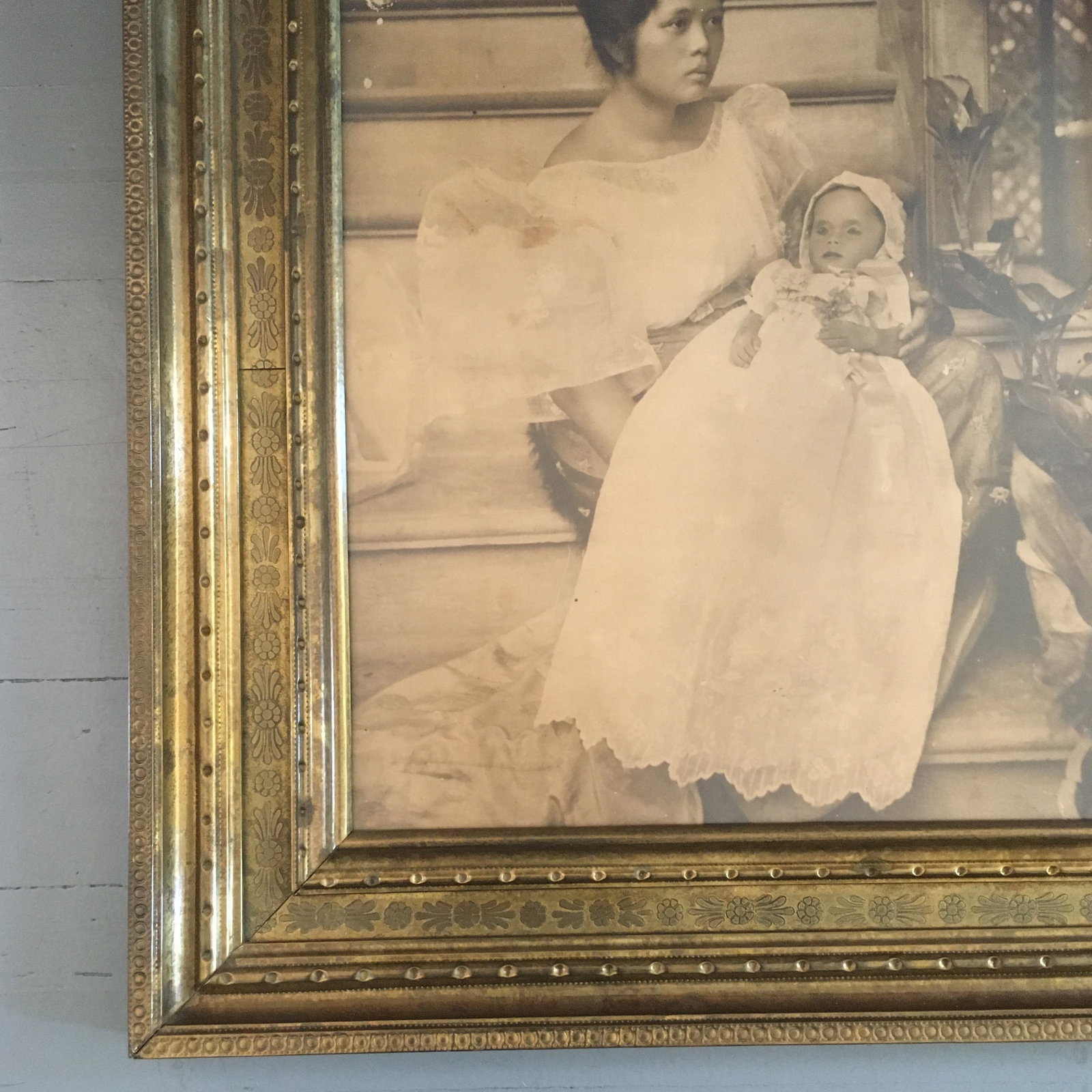 Victorian Large Brass Frame With Mourning Photo - 5