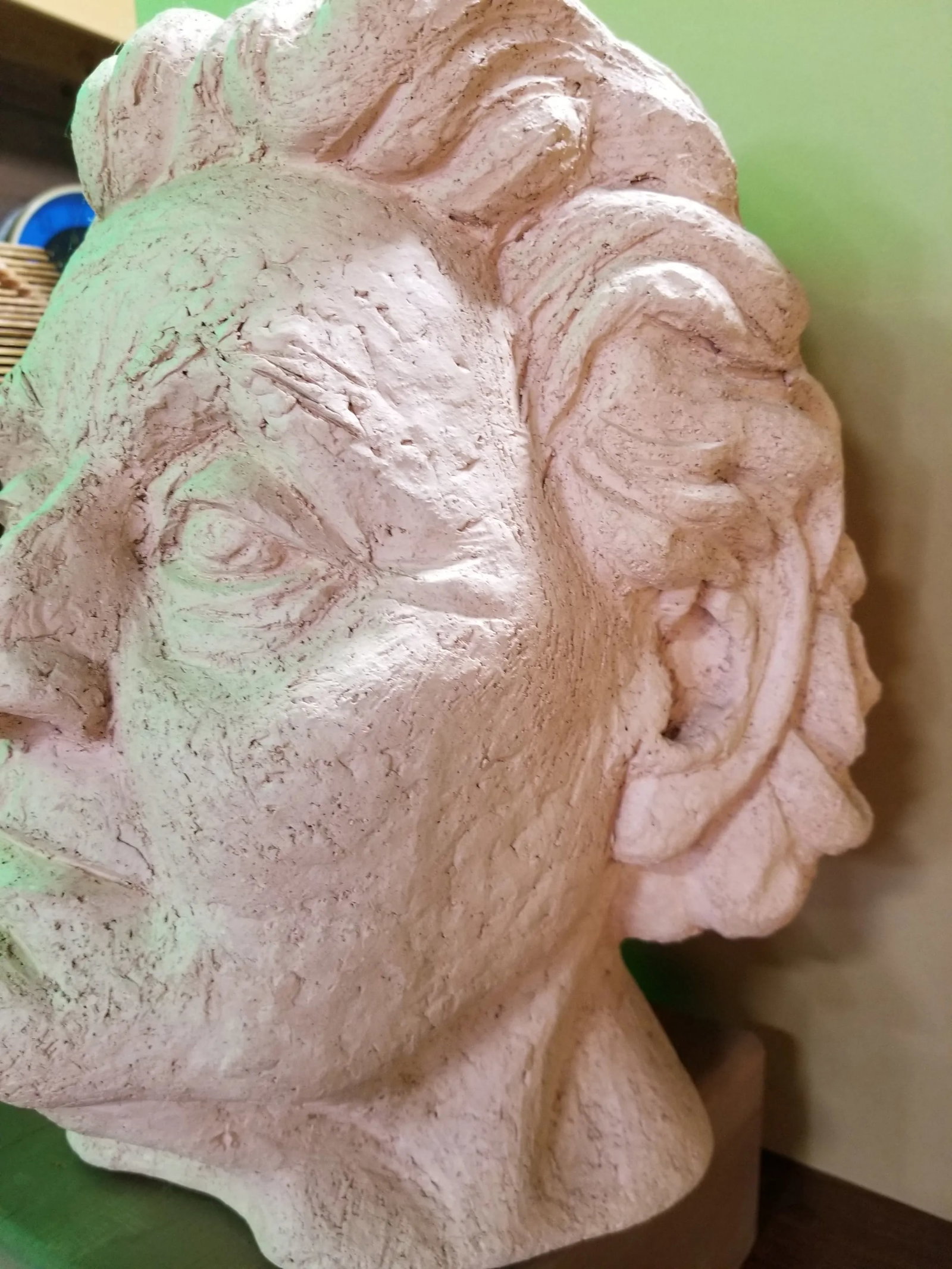Terracotta Bust by Herman Volz - 4