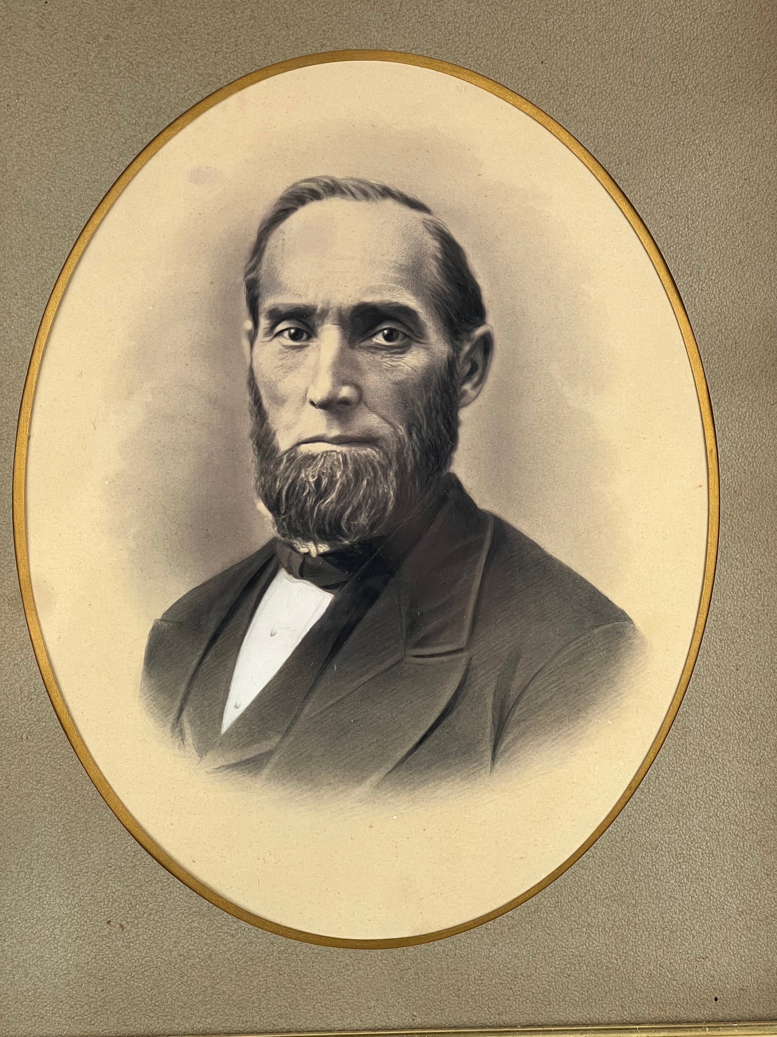 Antique Civil War Era Portrait of a Gentleman in Gilt Wood Frame - 2