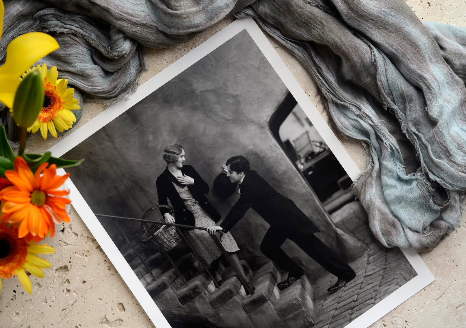 1931 "City Lights" Black and White Photograph Print of Charlie Chaplin and Virginia Cherrill - 2