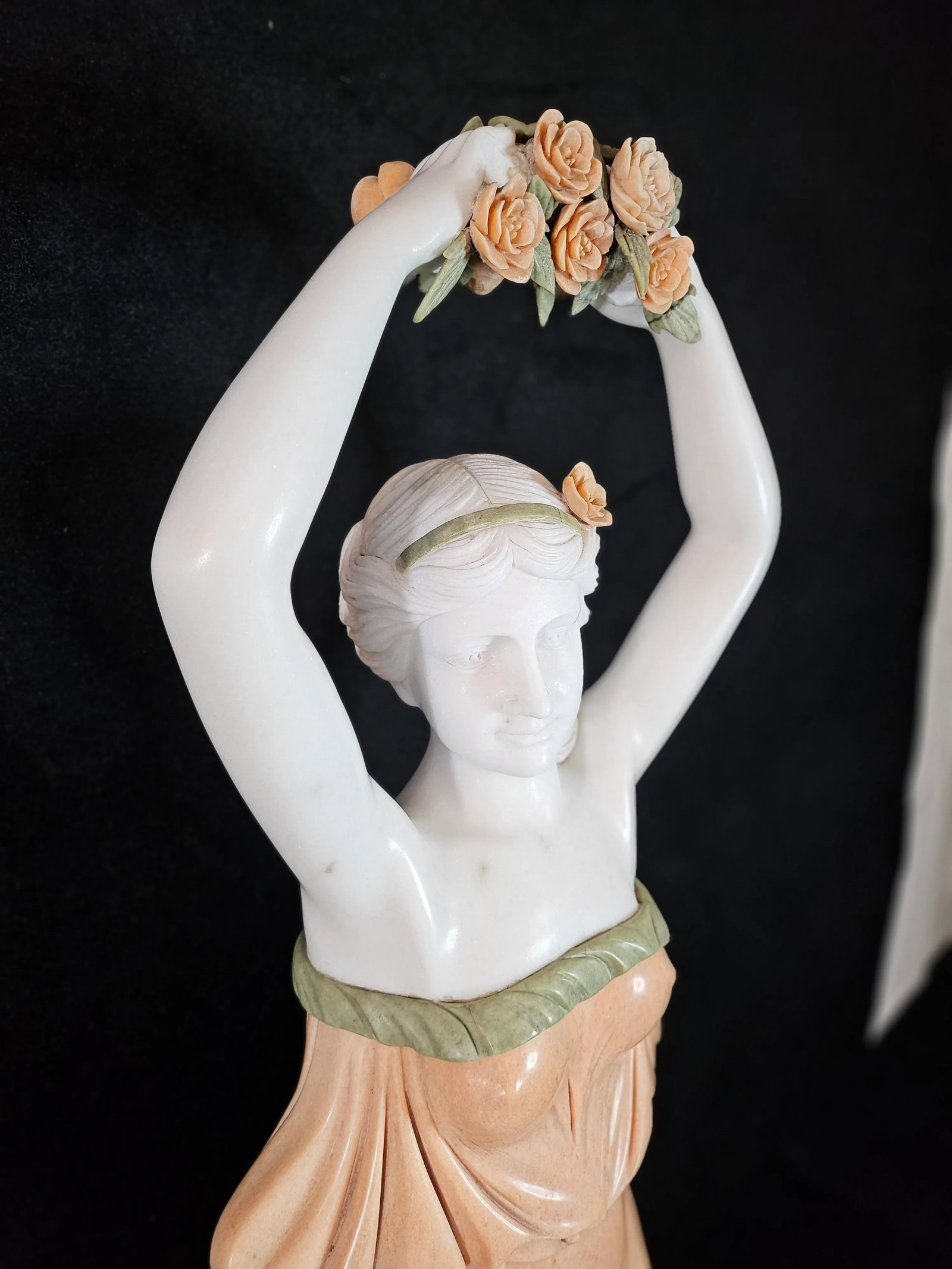 1970s Marble Woman Sculpture - 2