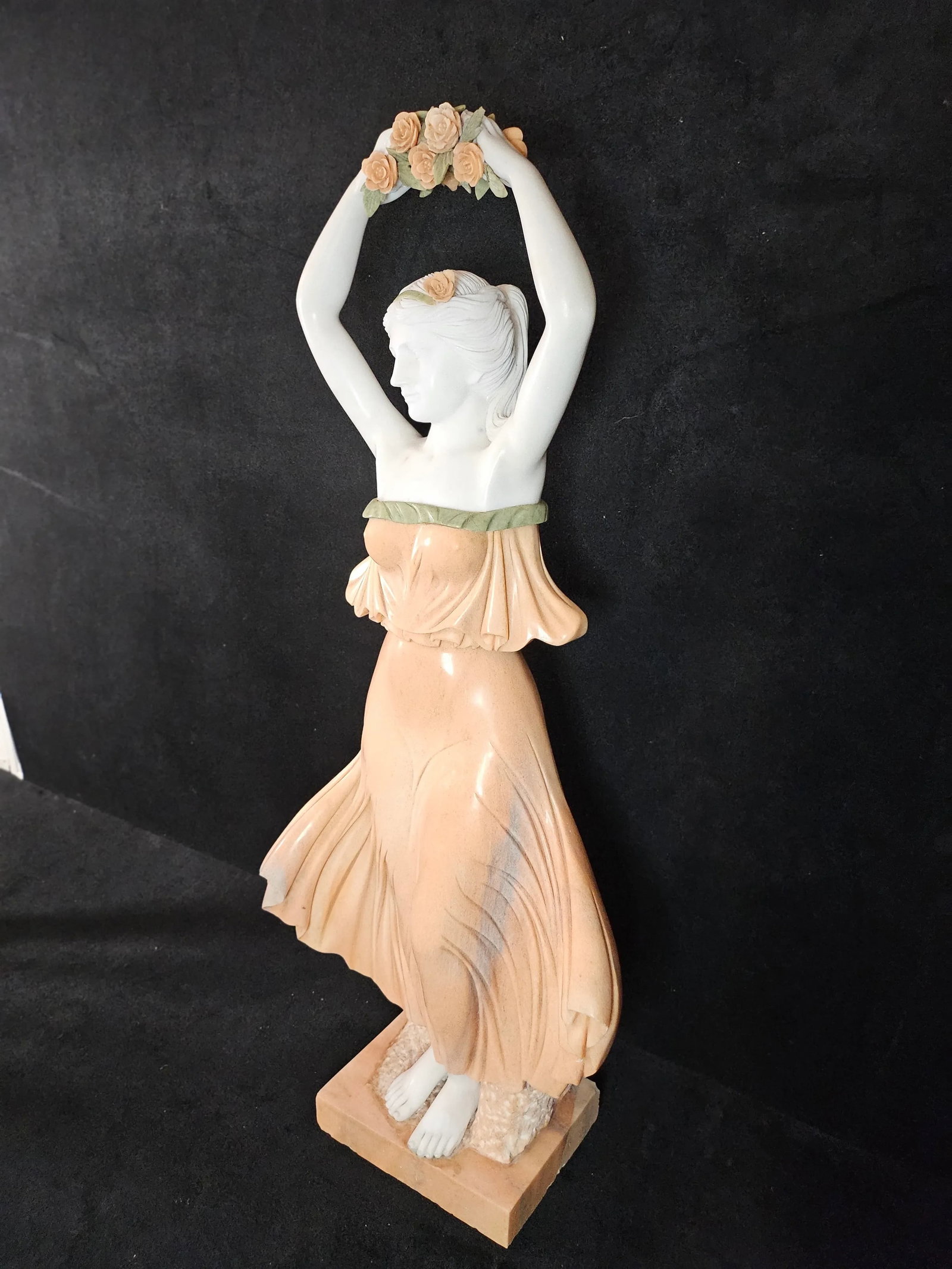 1970s Marble Woman Sculpture - 3