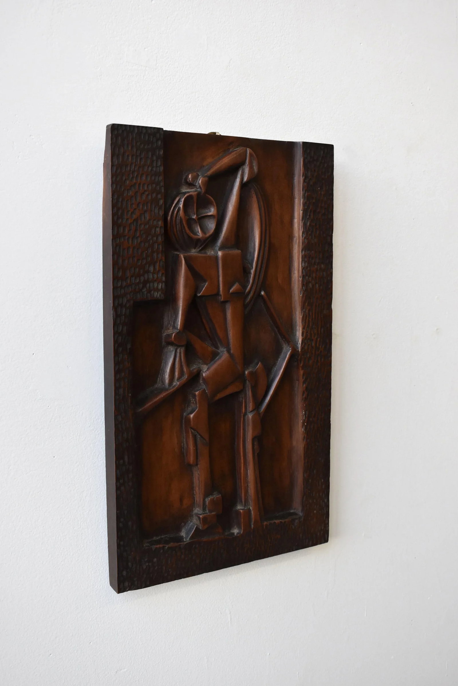 Vintage Cubist Carved Bas Relief Portrait, Circa 1940s - 2