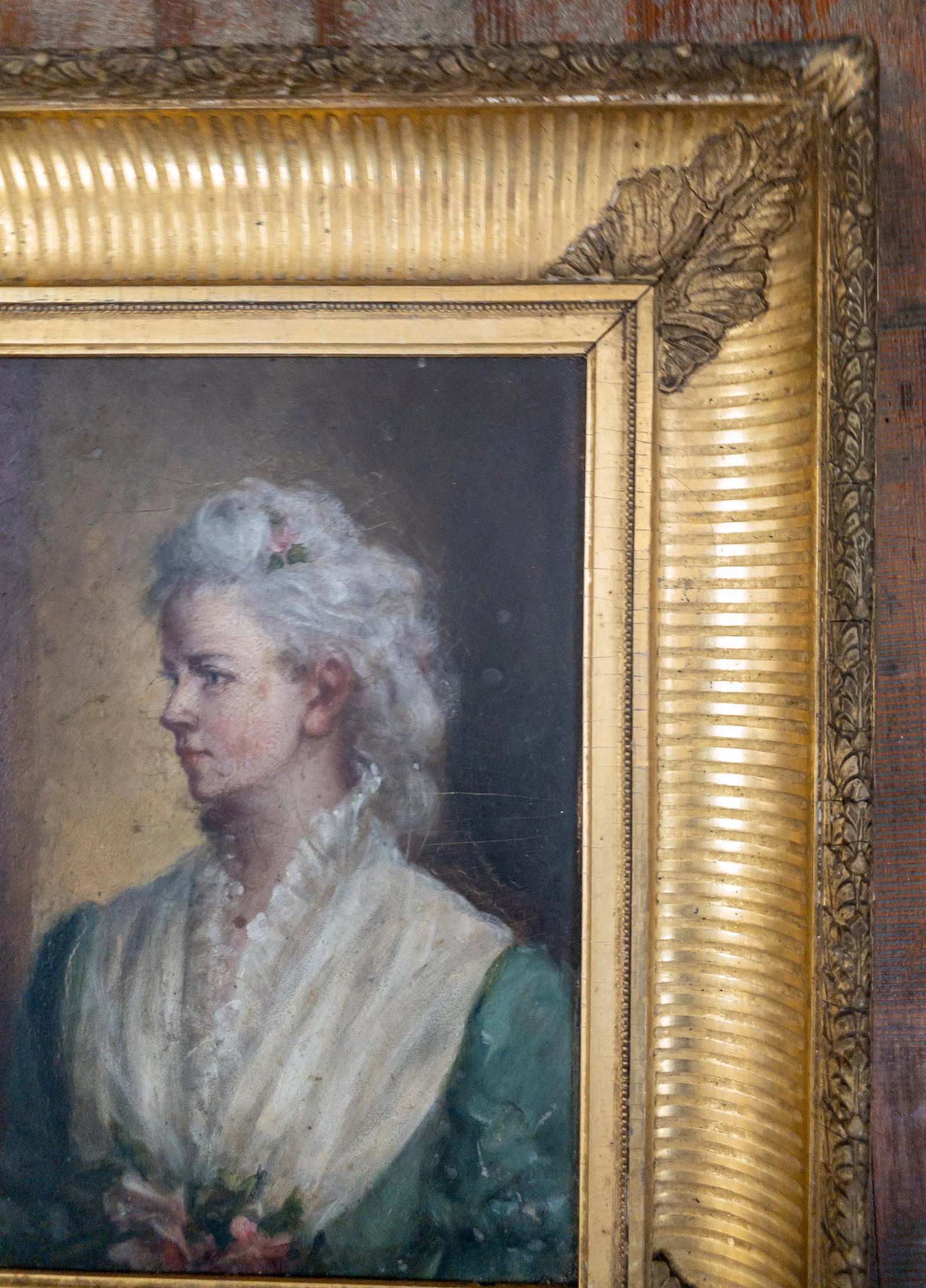 Early 20th Century American Portrait of a Pretty Lady in Gold Frame - 4